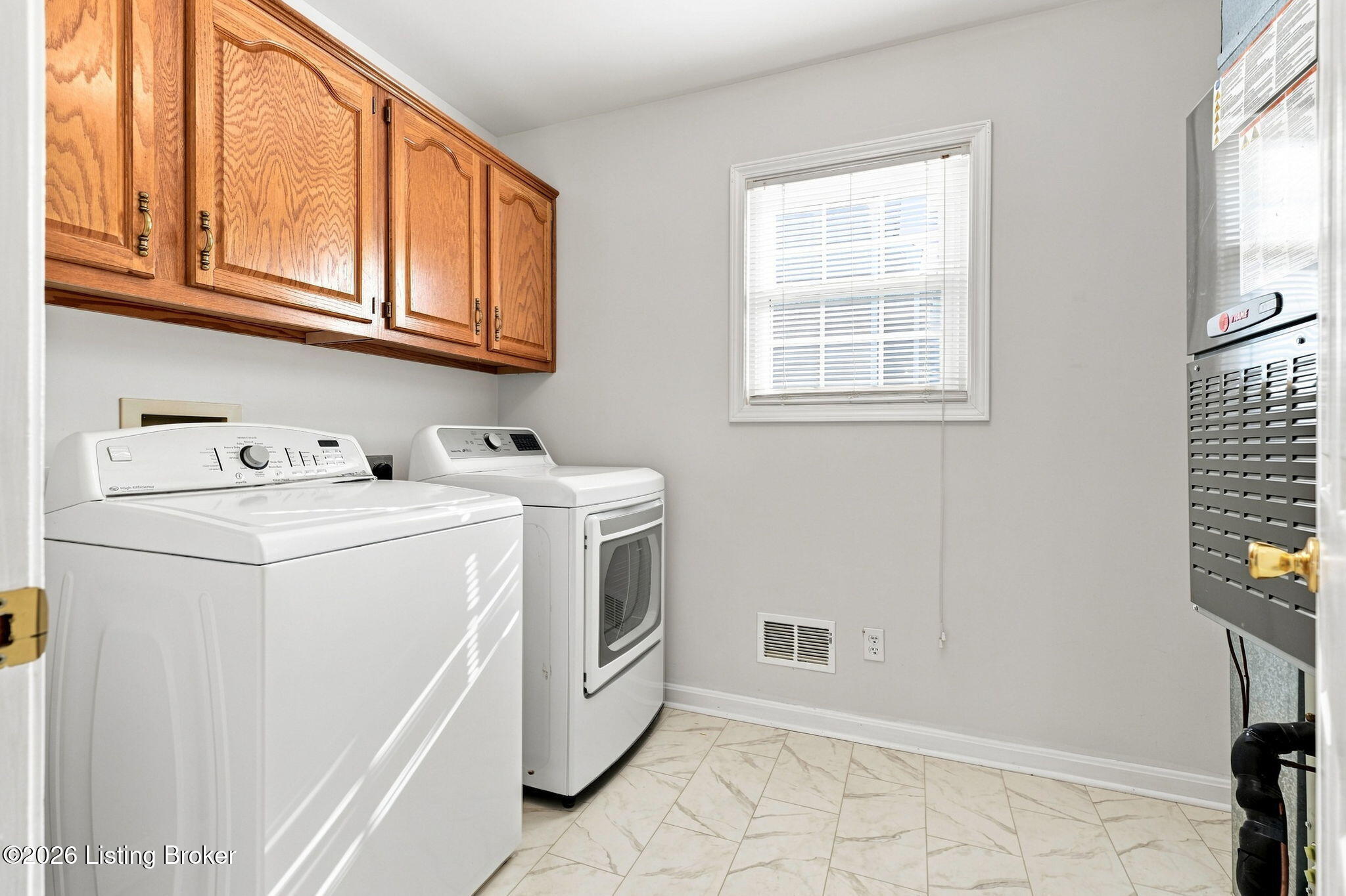 5318 Manor Ct Property Photo 14