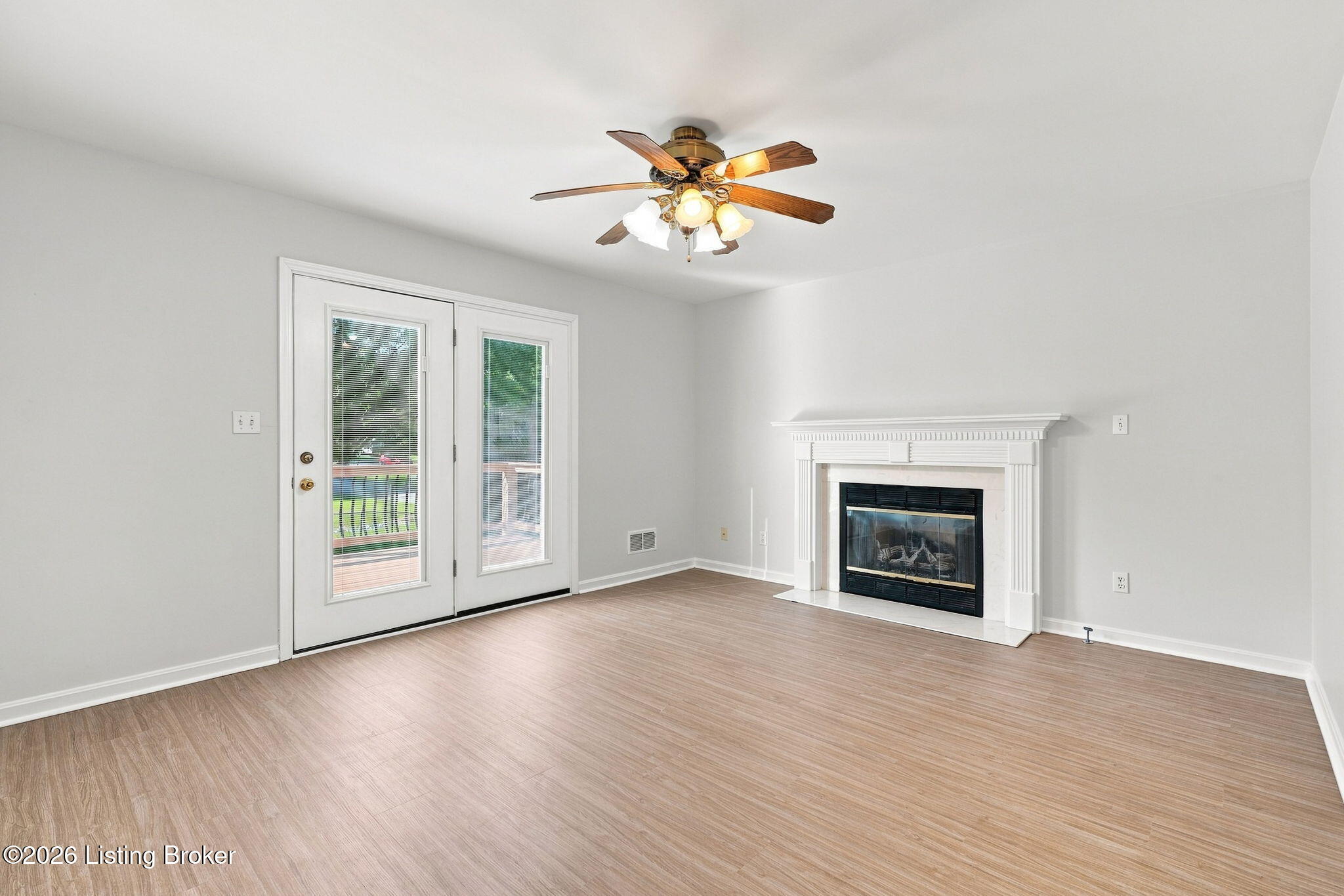 5318 Manor Ct Property Photo 17