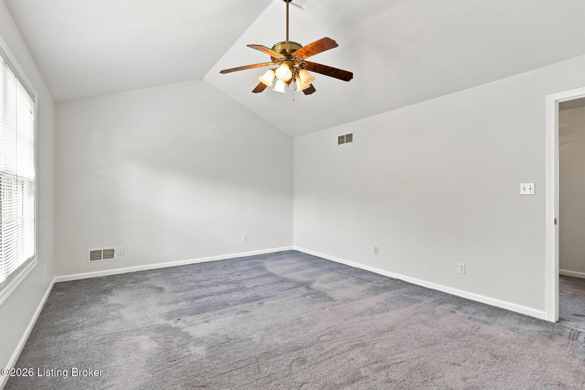 5318 Manor Ct Property Photo 31