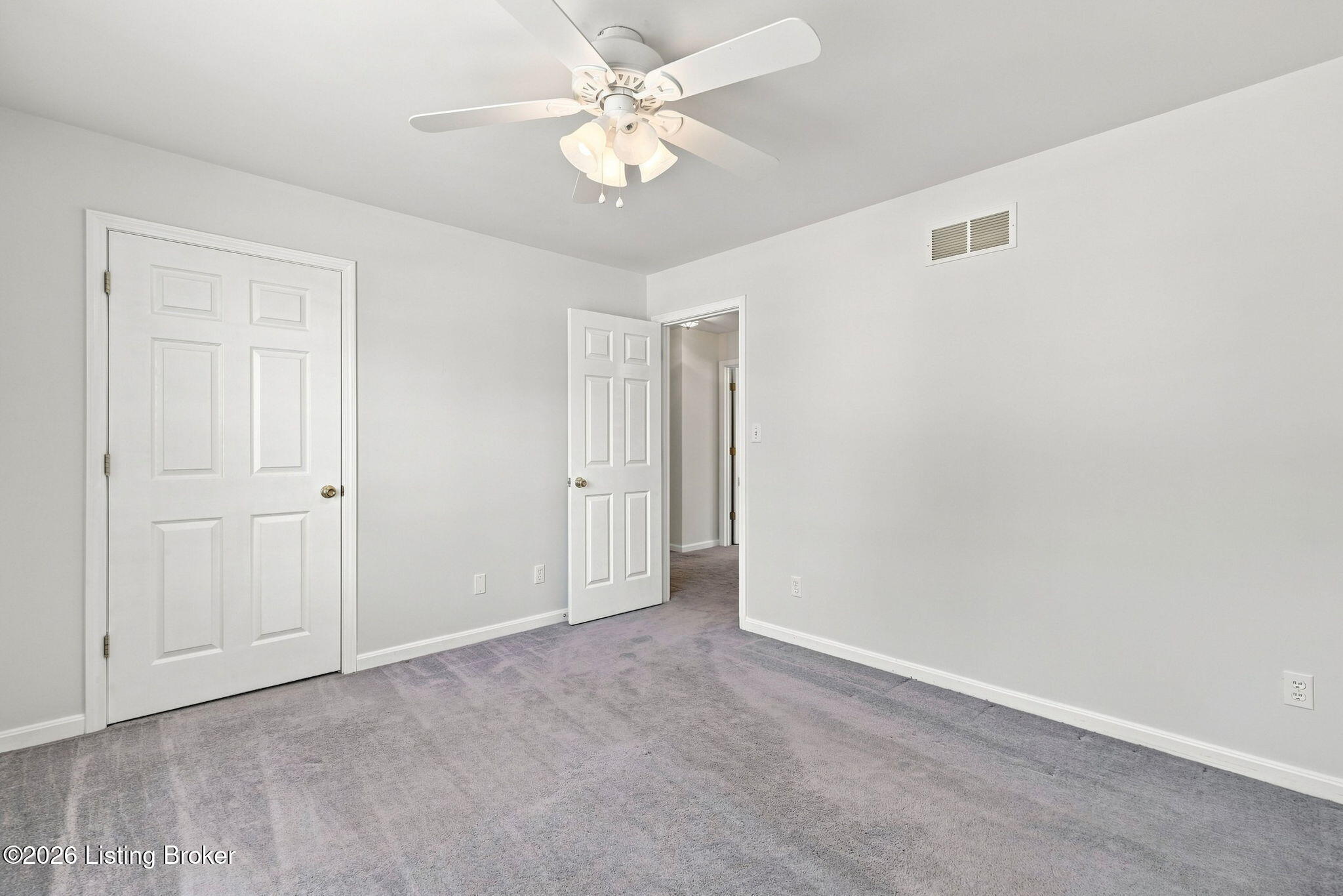 5318 Manor Ct Property Photo 37