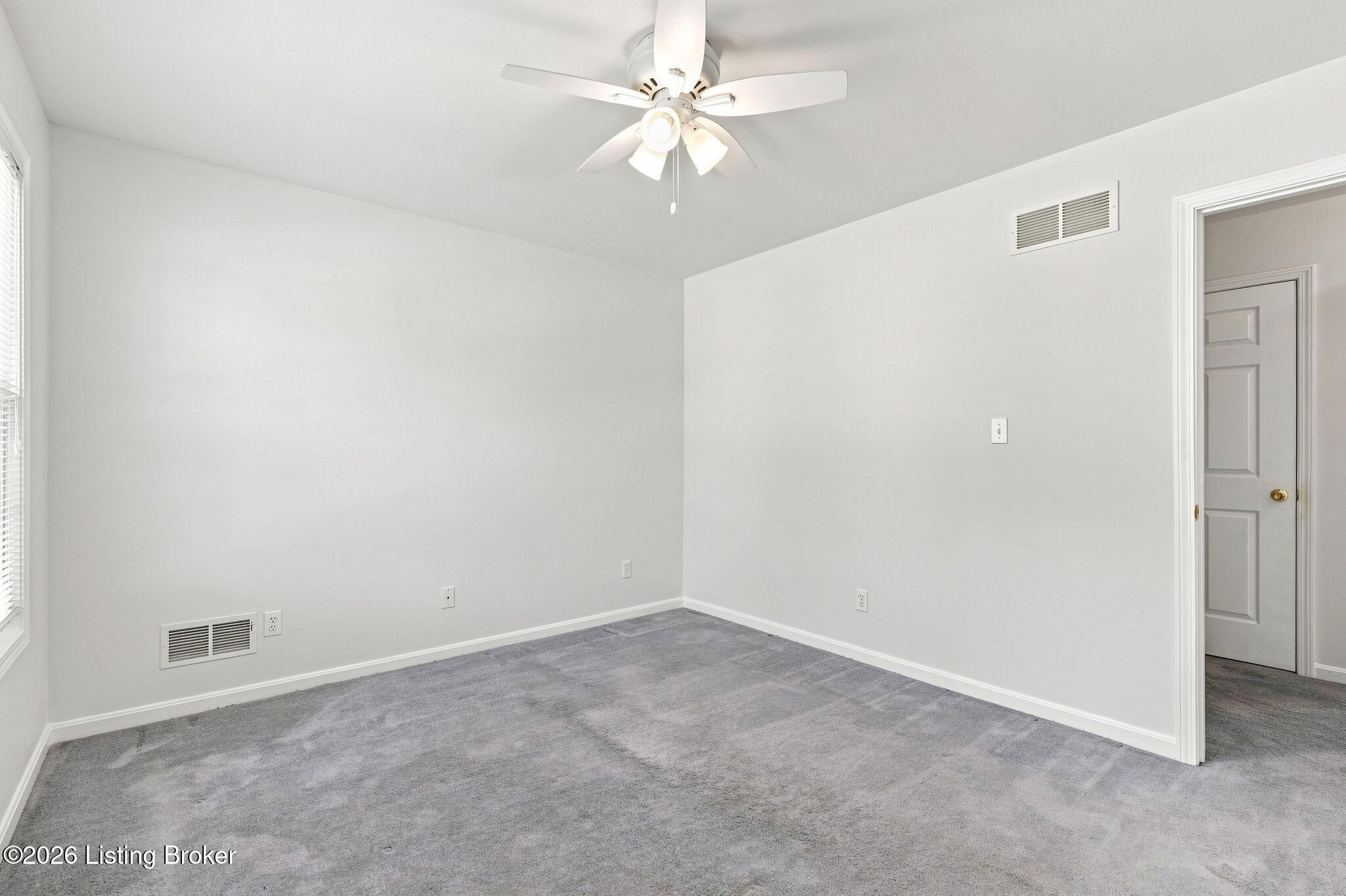 5318 Manor Ct Property Photo 39