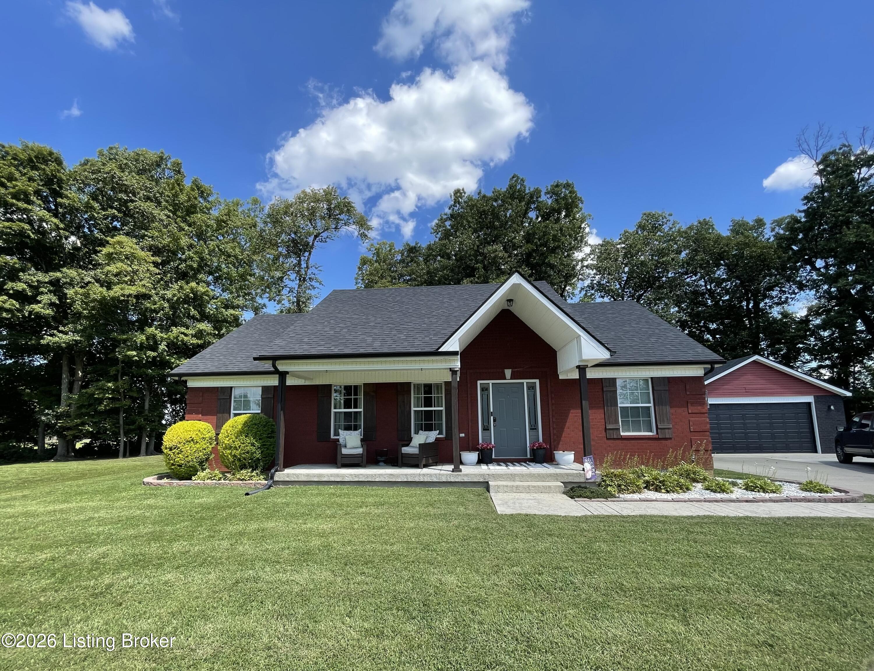 140 Peabody Loop Property Photo 1