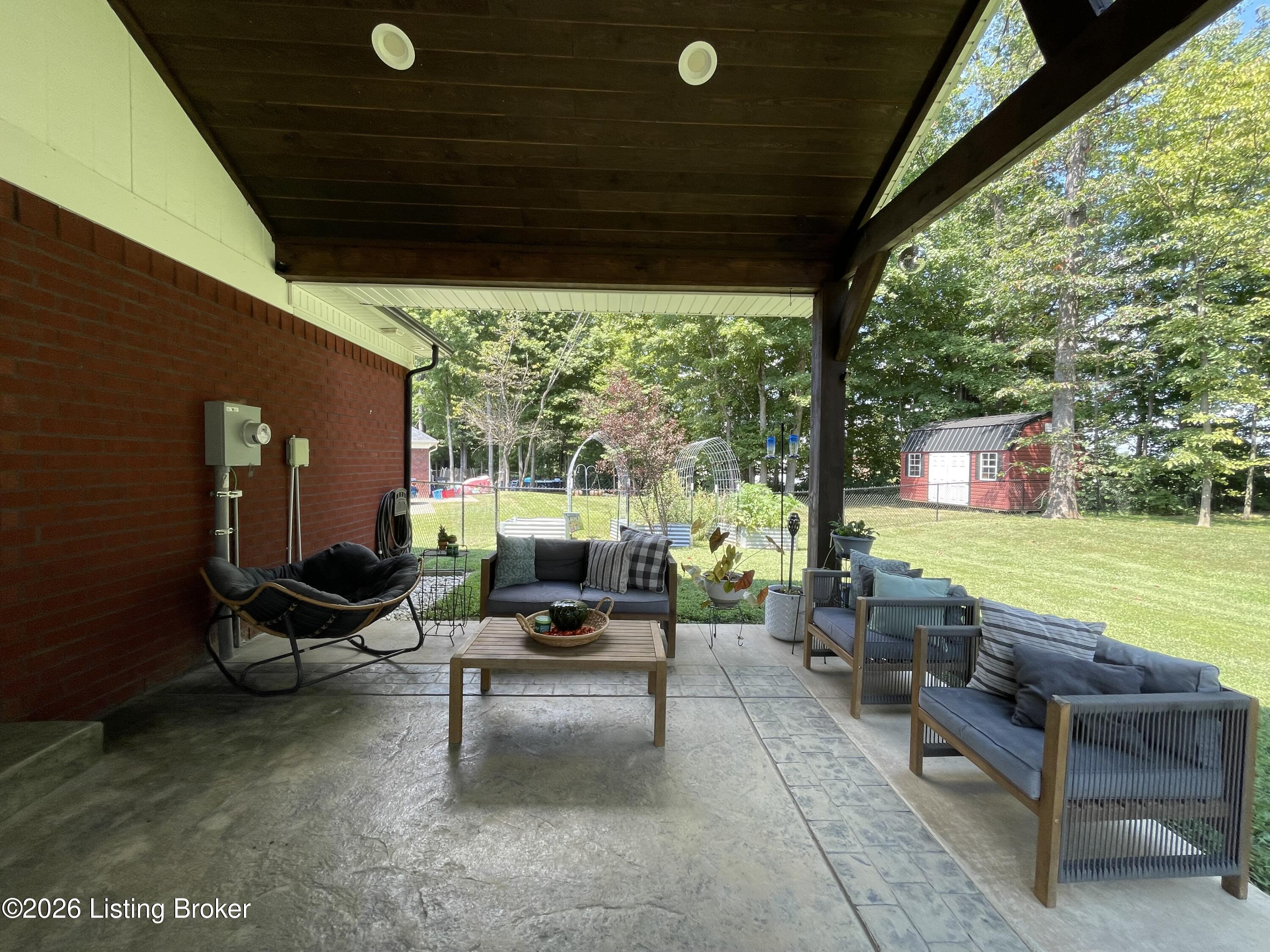 140 Peabody Loop Property Photo 4