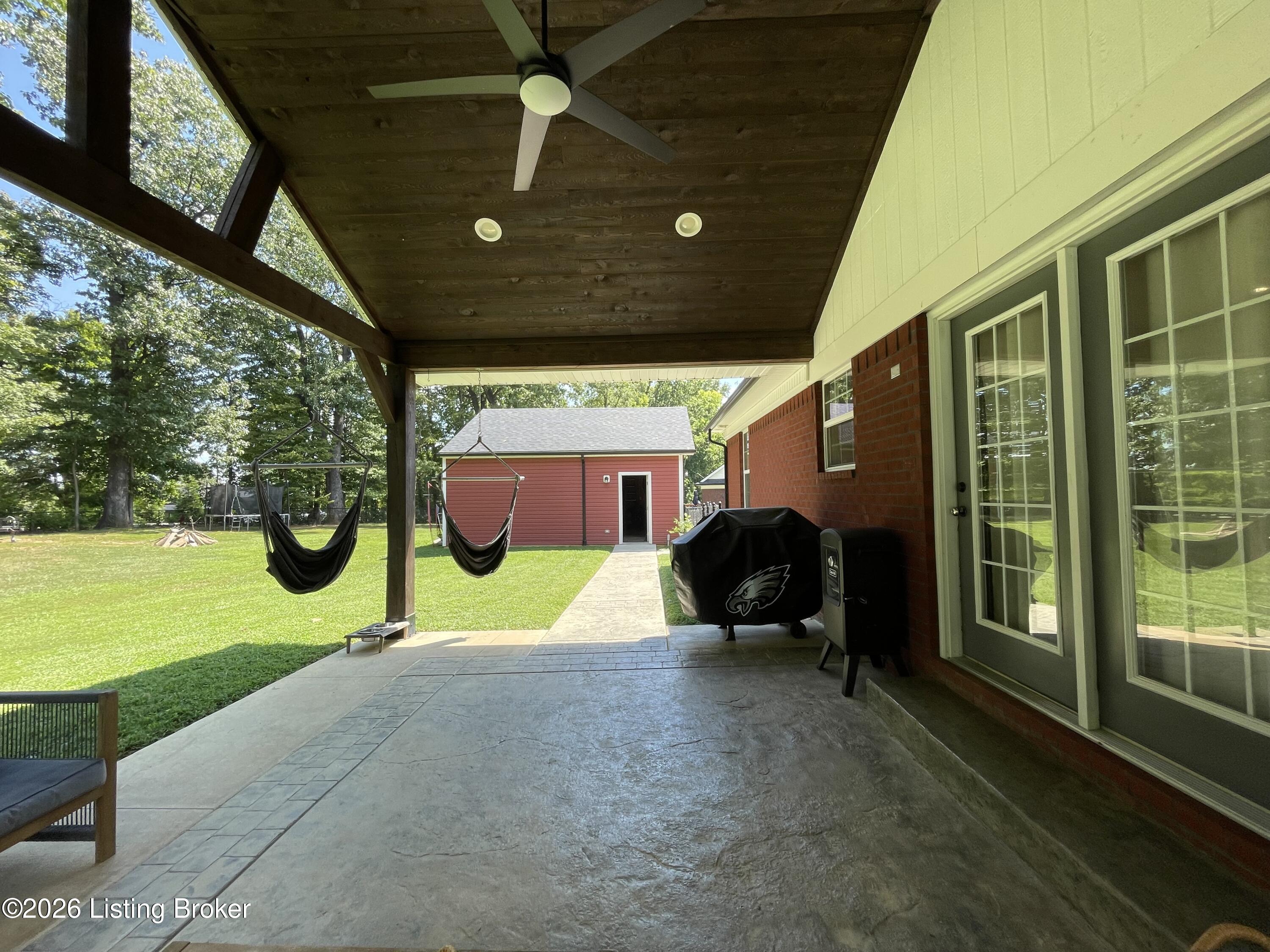 140 Peabody Loop Property Photo 5