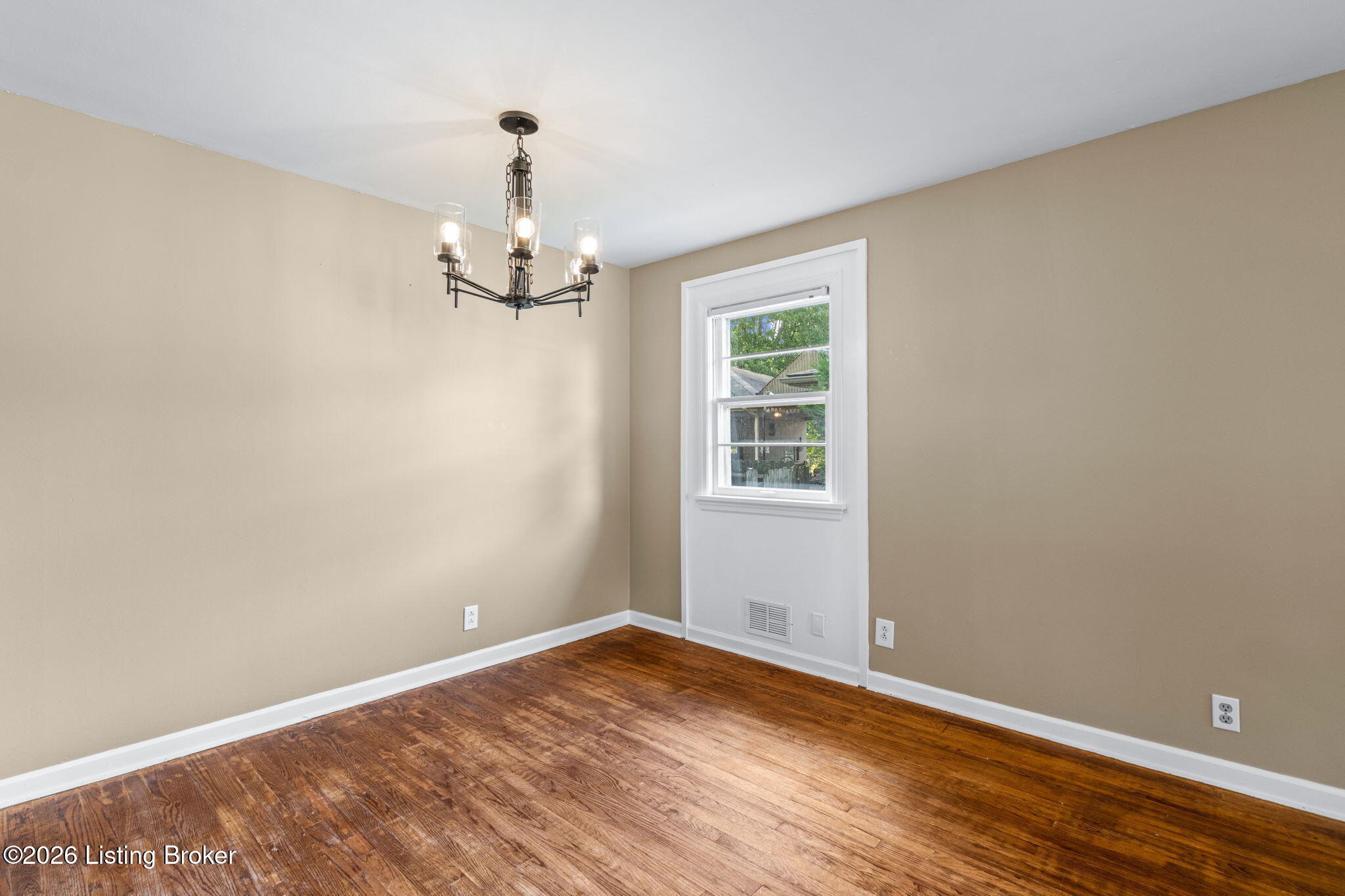 6330 Krause Ave Property Photo 15