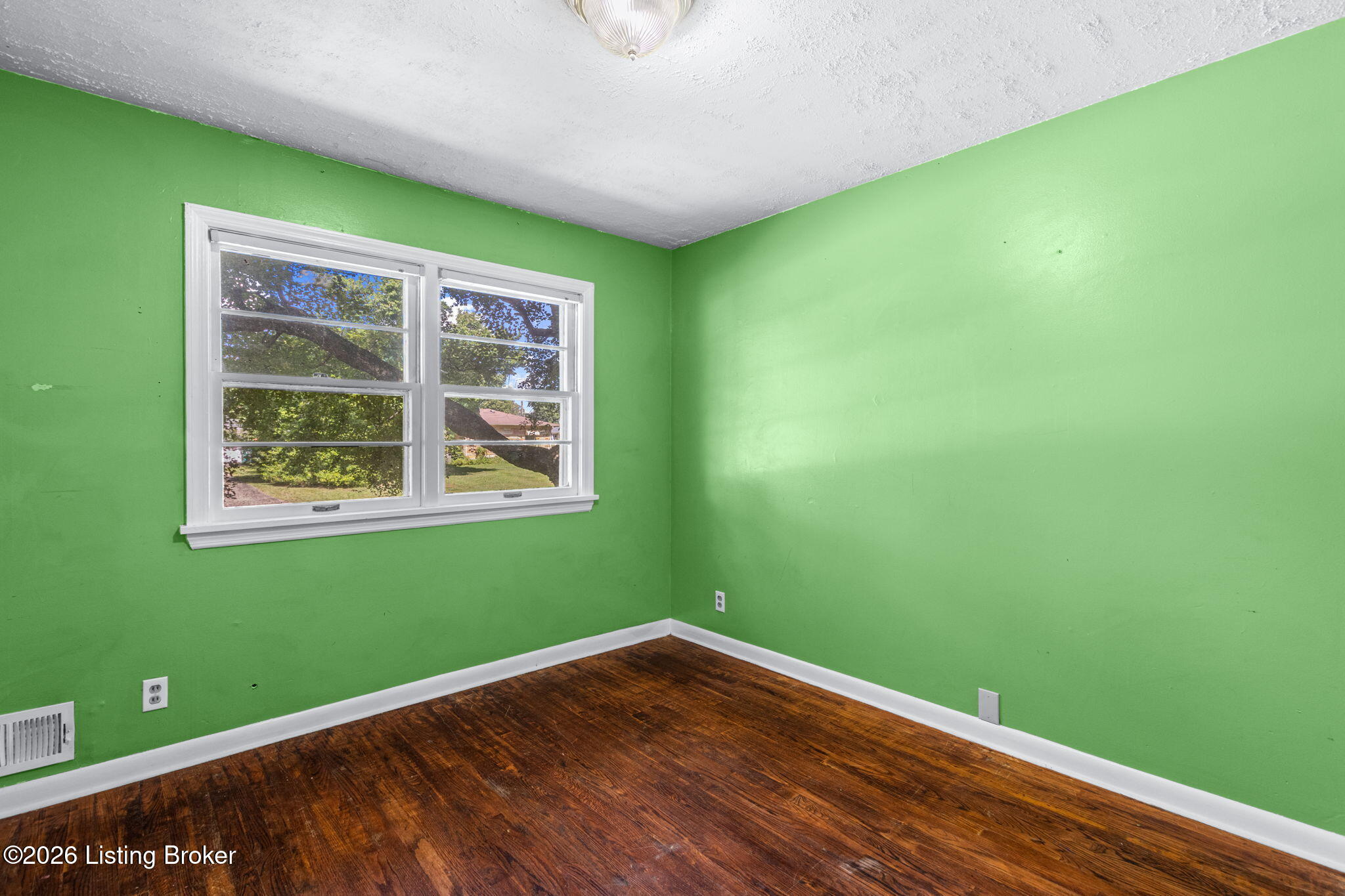 6330 Krause Ave Property Photo 21