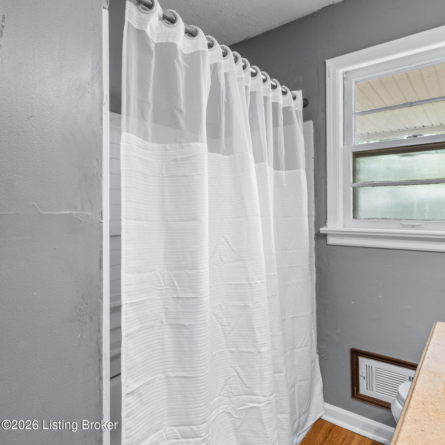 6330 Krause Ave Property Photo 32