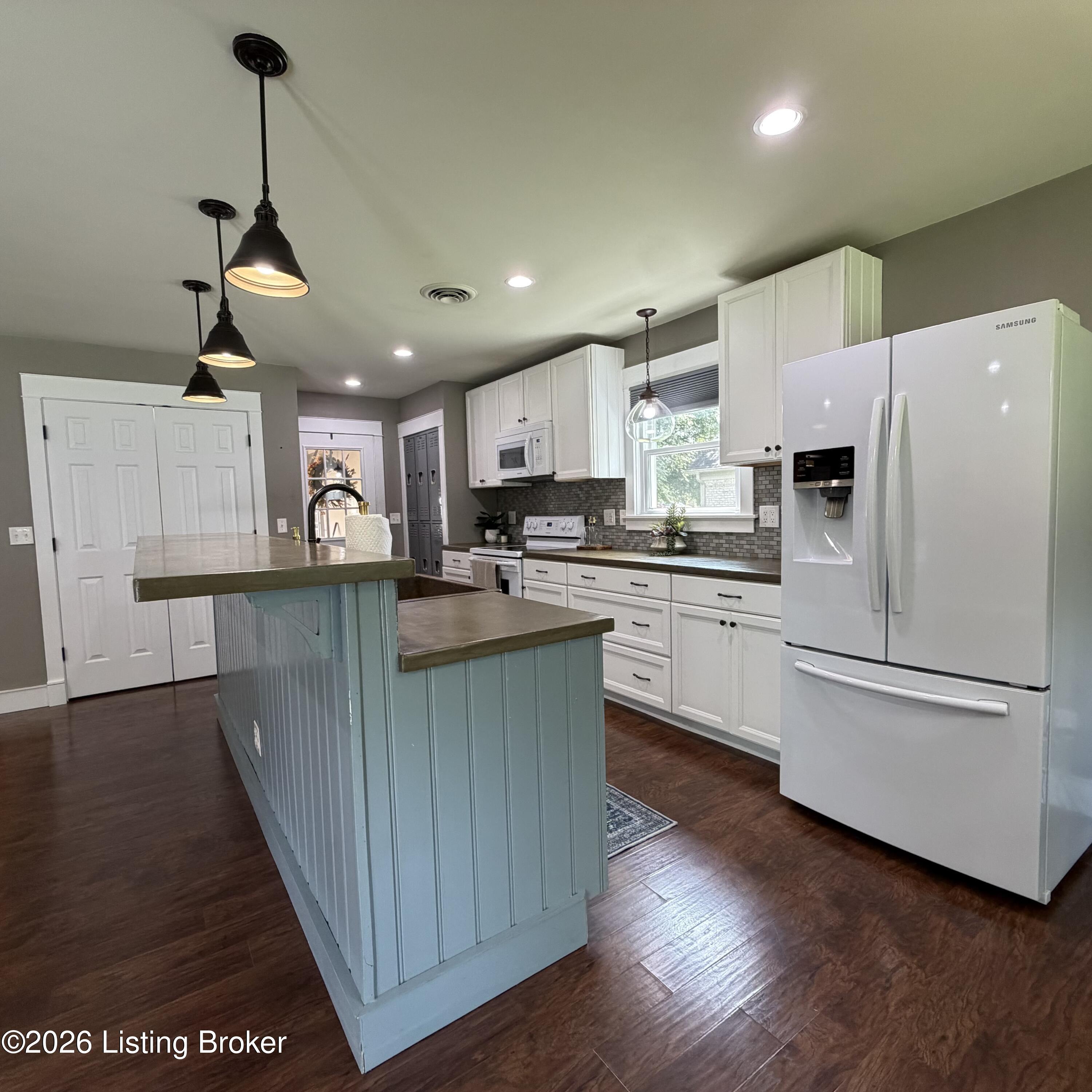 2812 Oakwood Dr Property Photo 12