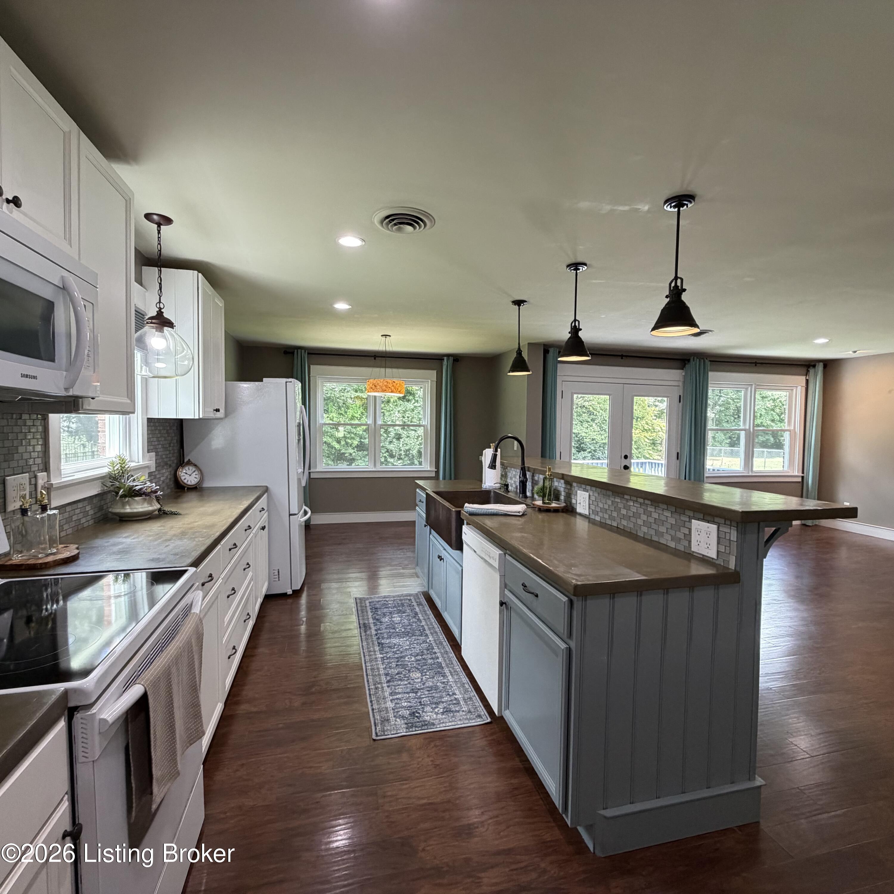 2812 Oakwood Dr Property Photo 14