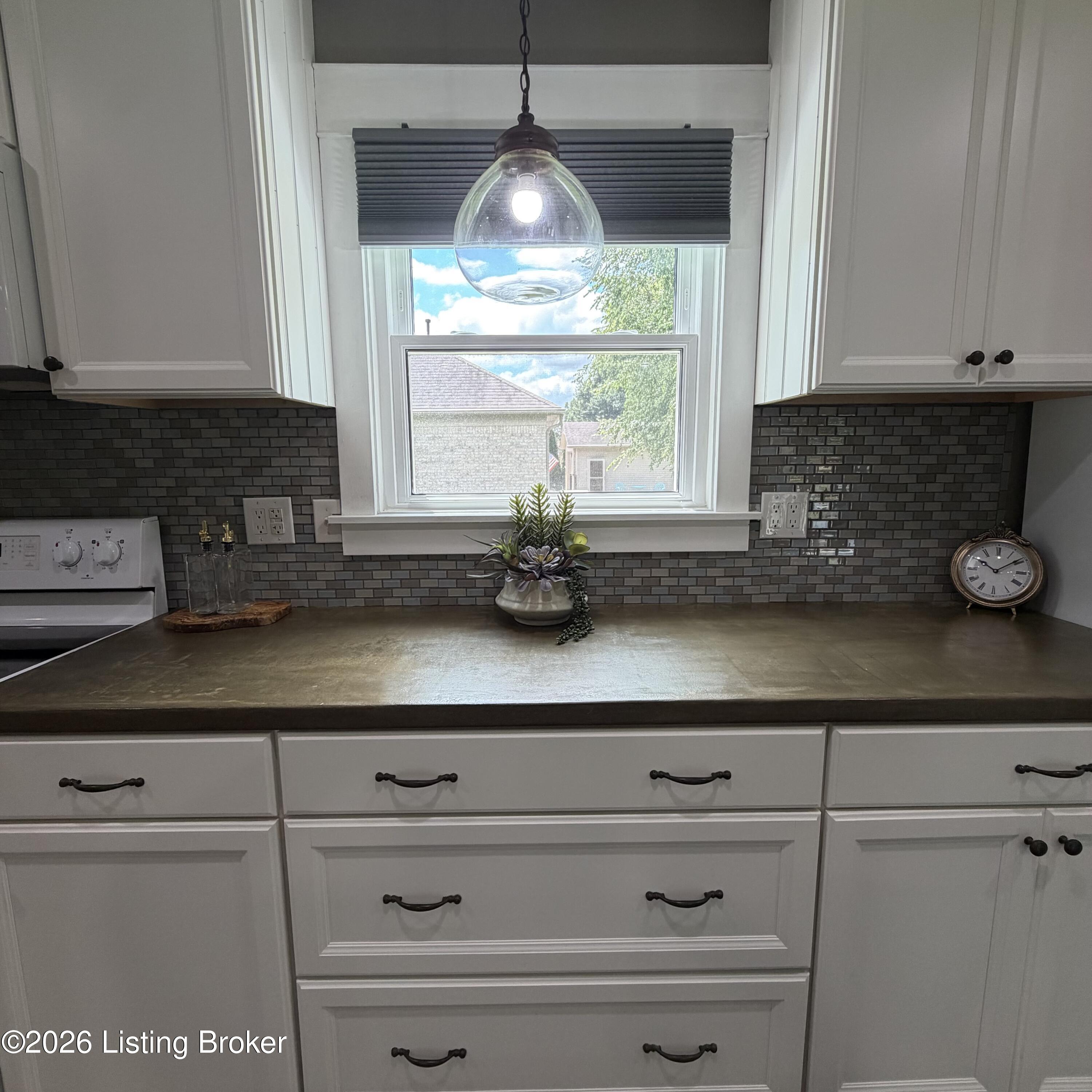 2812 Oakwood Dr Property Photo 15