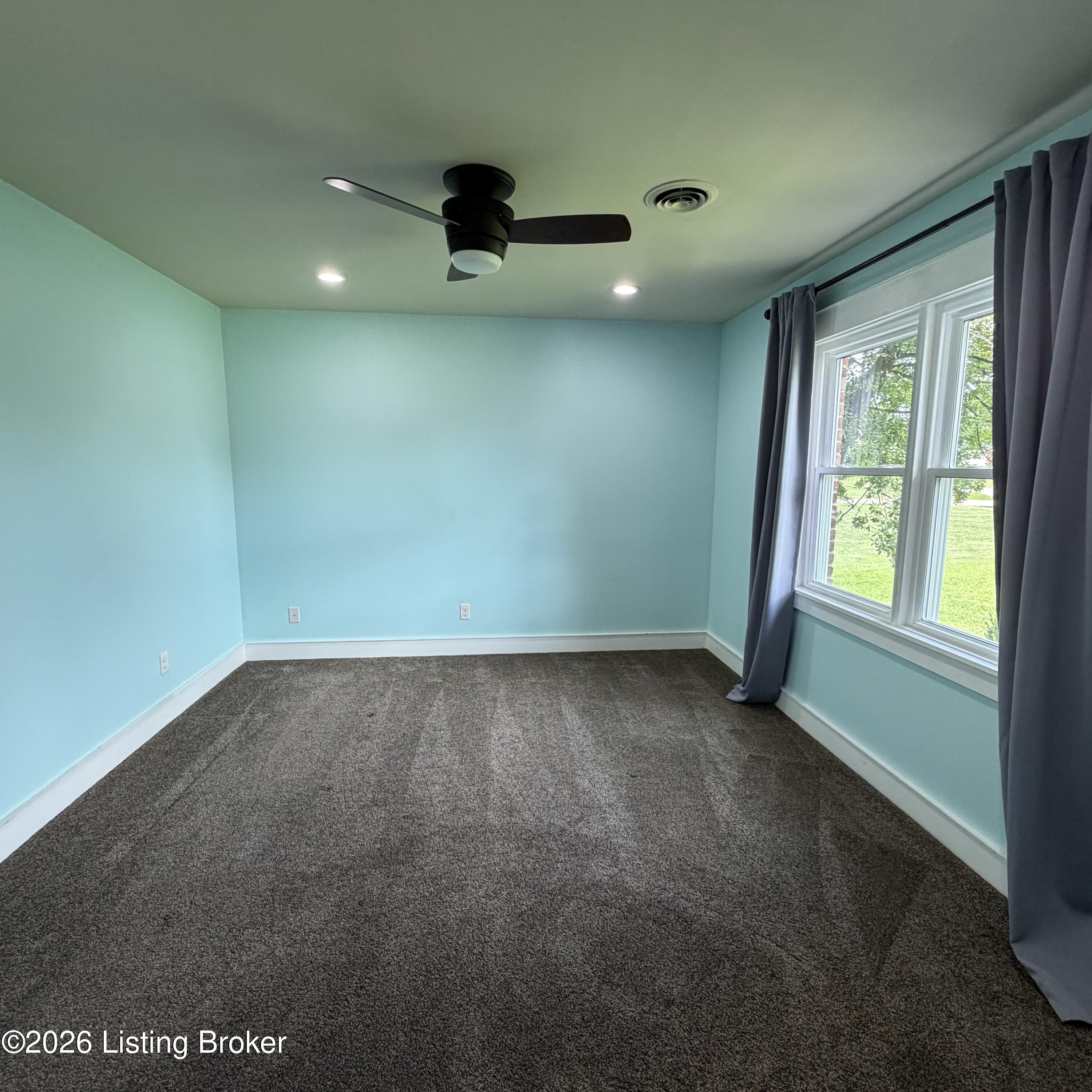 2812 Oakwood Dr Property Photo 32