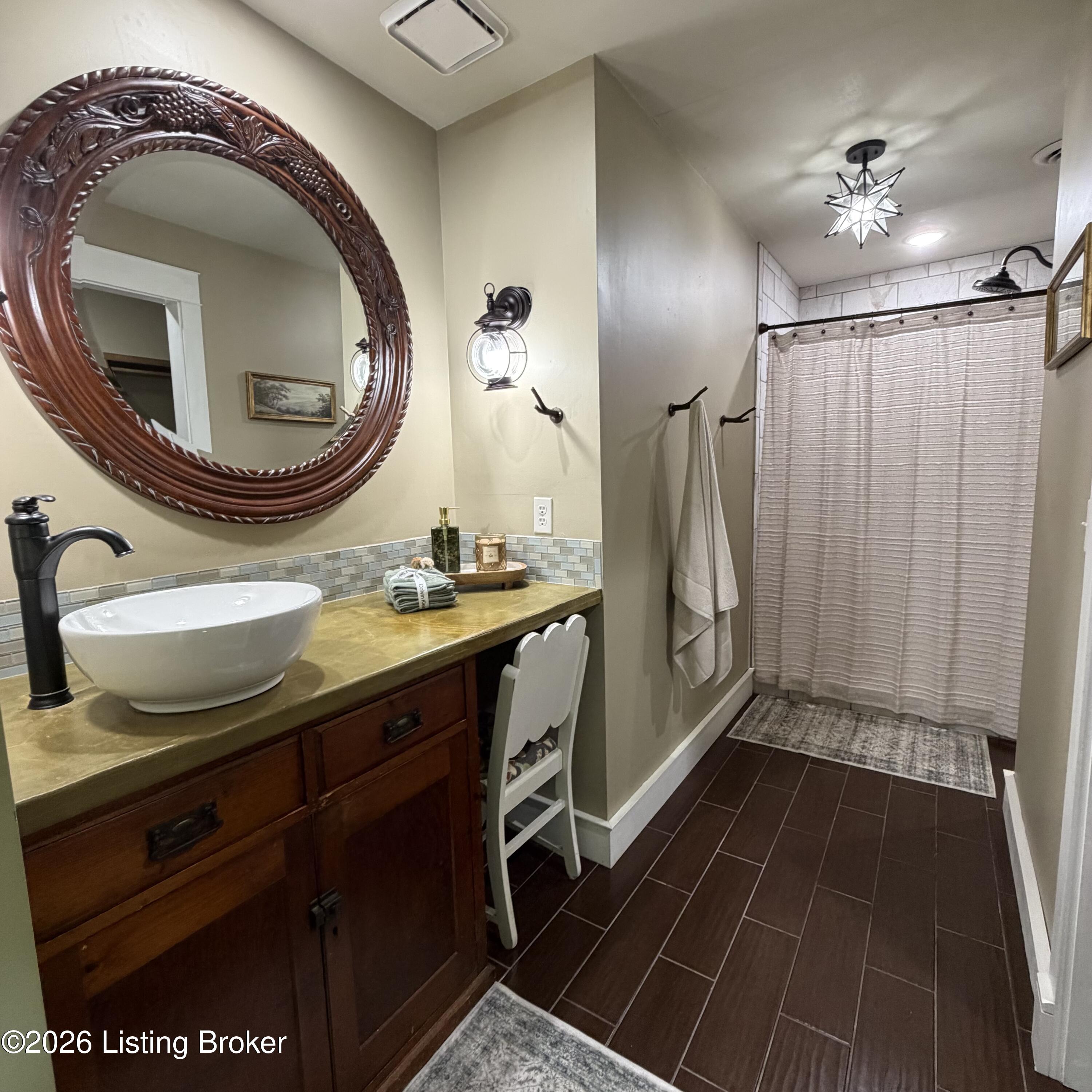 2812 Oakwood Dr Property Photo 38