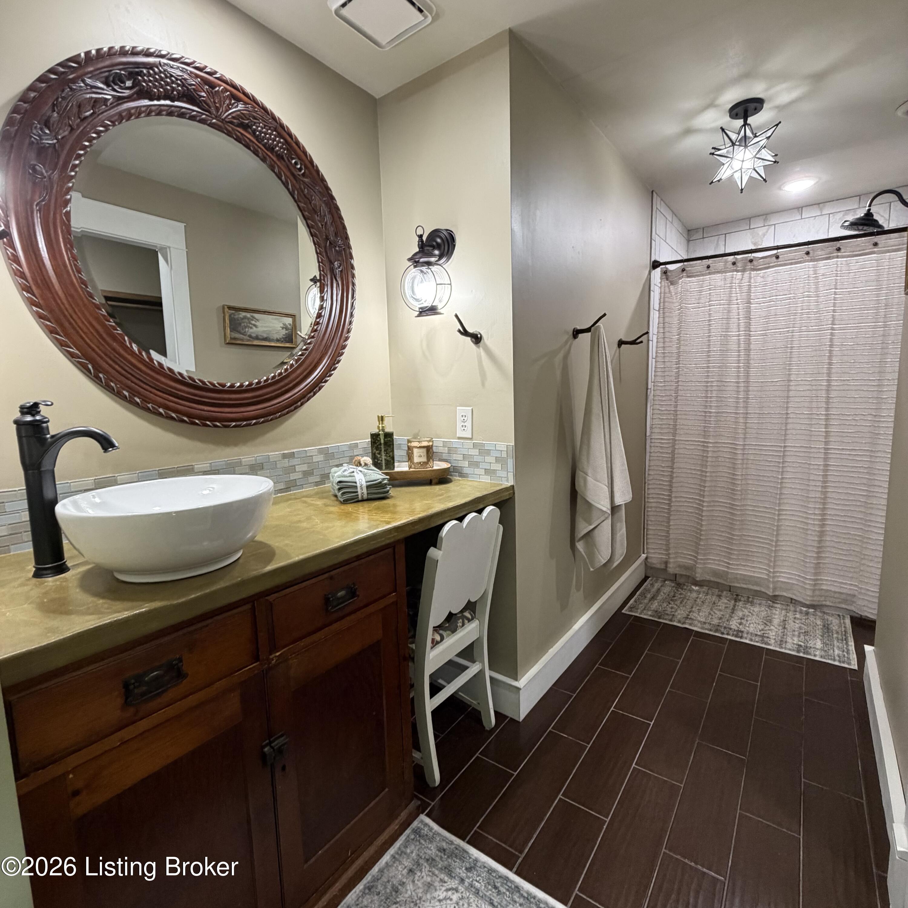 2812 Oakwood Dr Property Photo 39