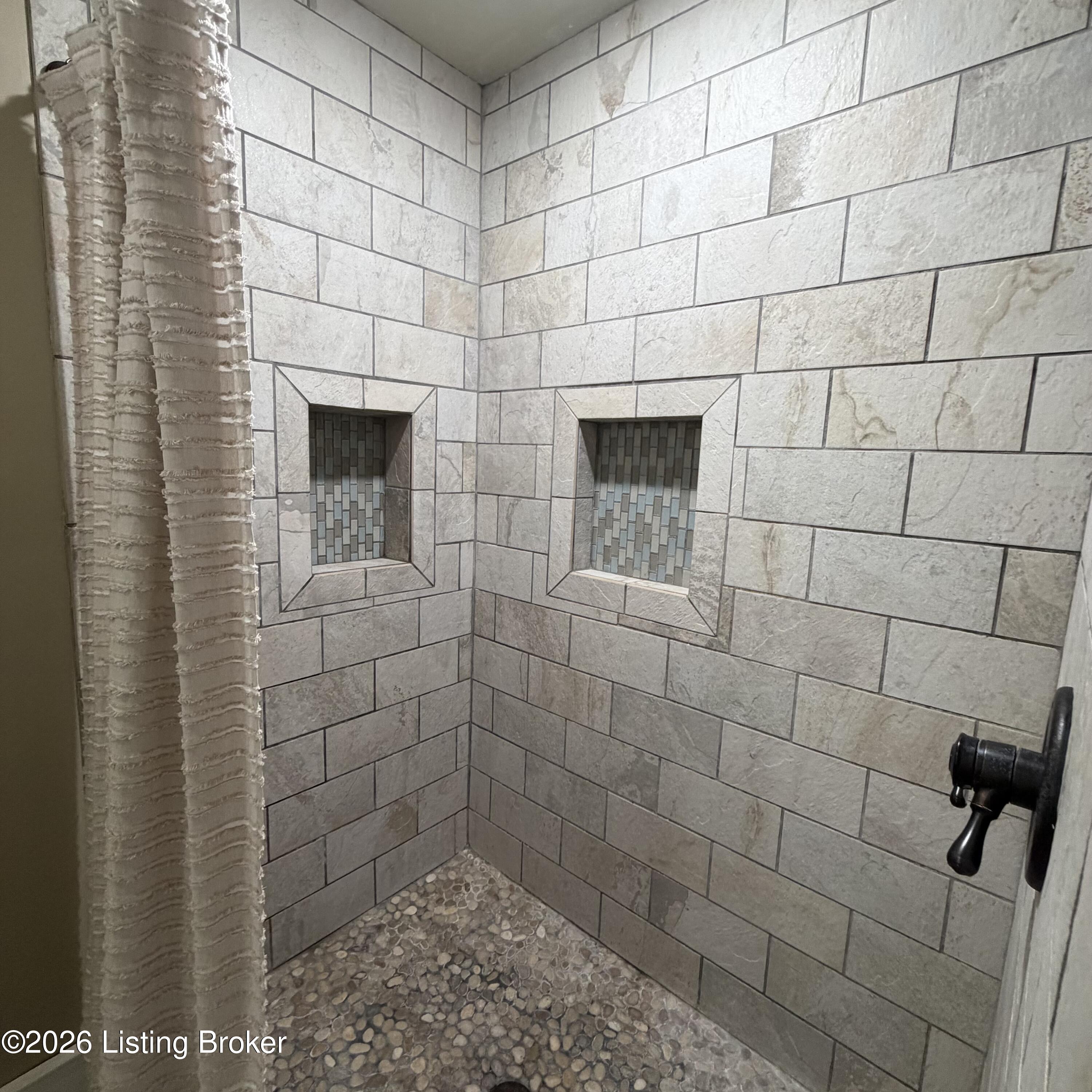 2812 Oakwood Dr Property Photo 42