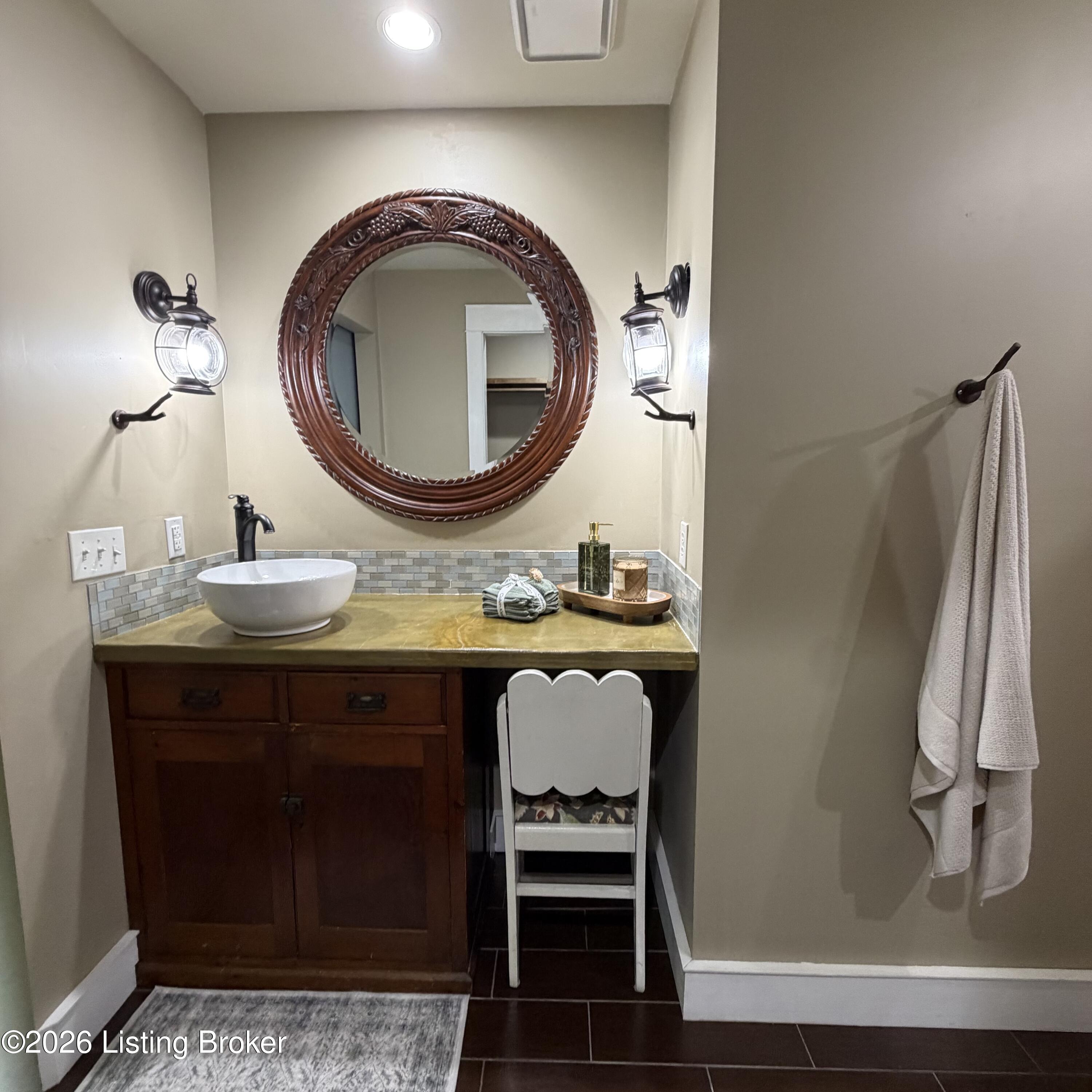 2812 Oakwood Dr Property Photo 46