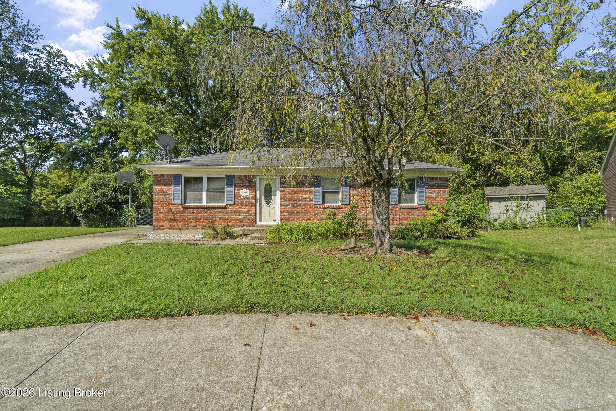 6905 Boxwood Ct Property Photo 2