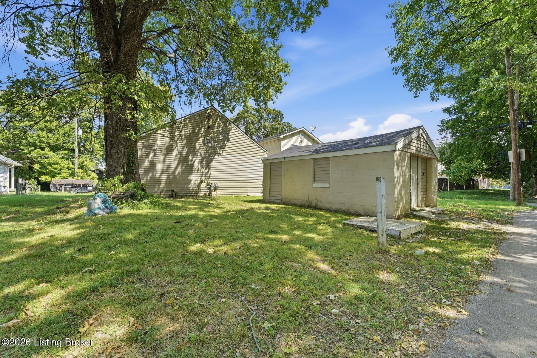 724 E Coke Property Photo 41