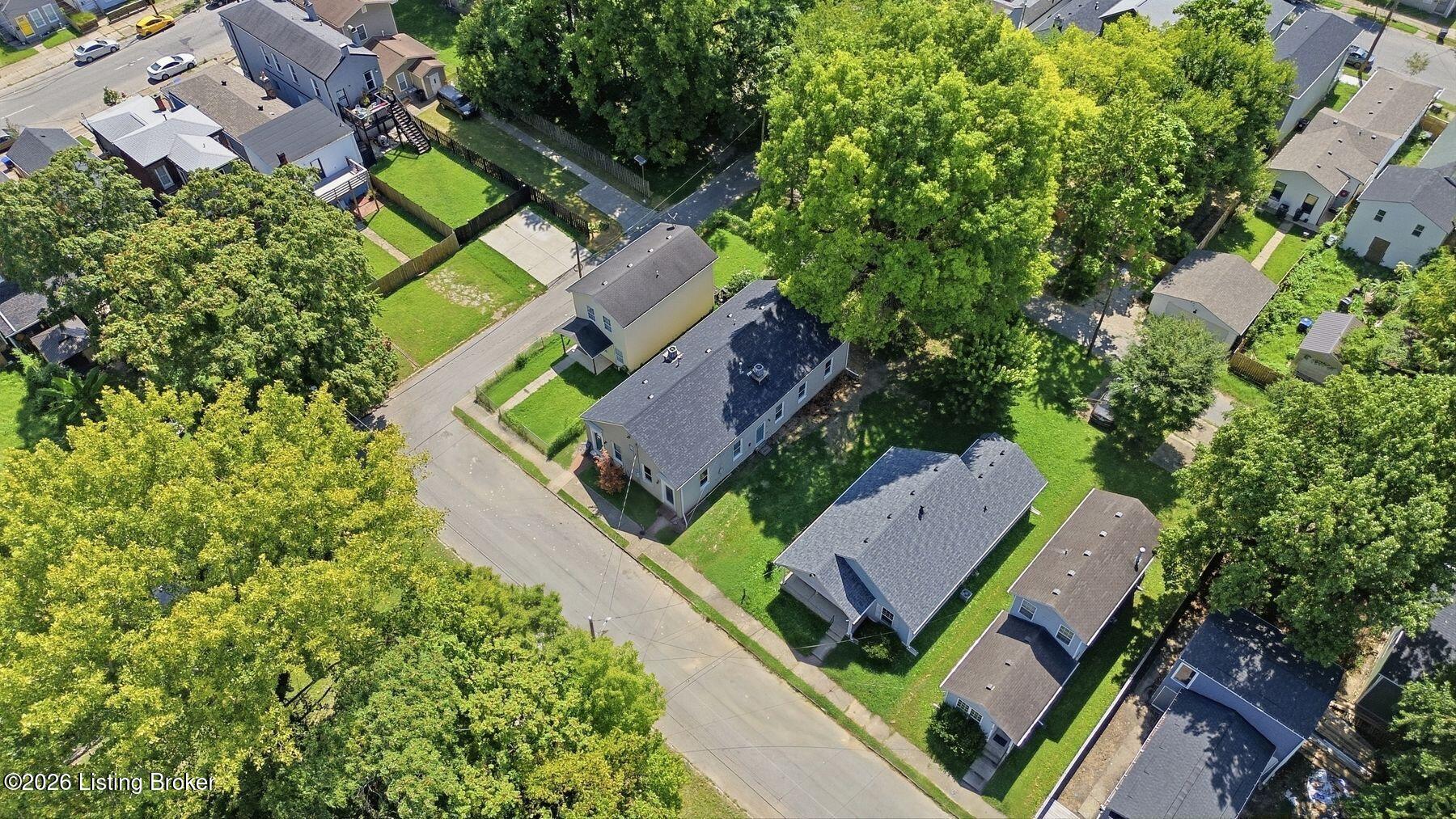 724 E Coke Property Photo 45