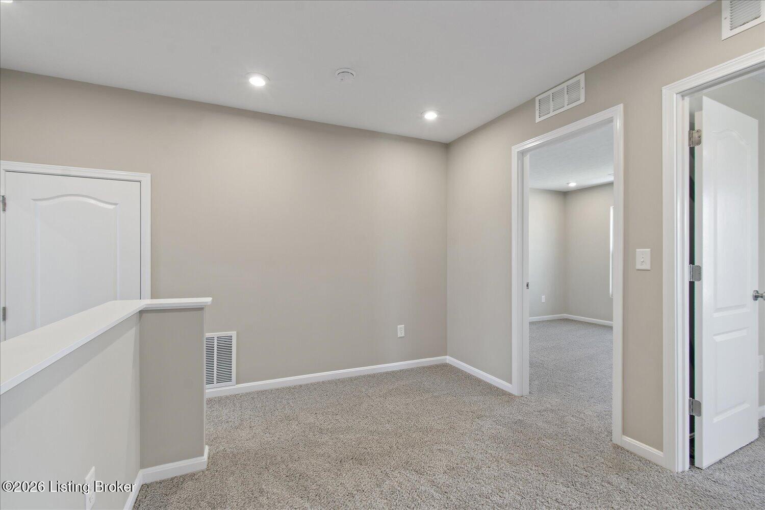615 Falling Leaf Dr 128-b Property Photo 12