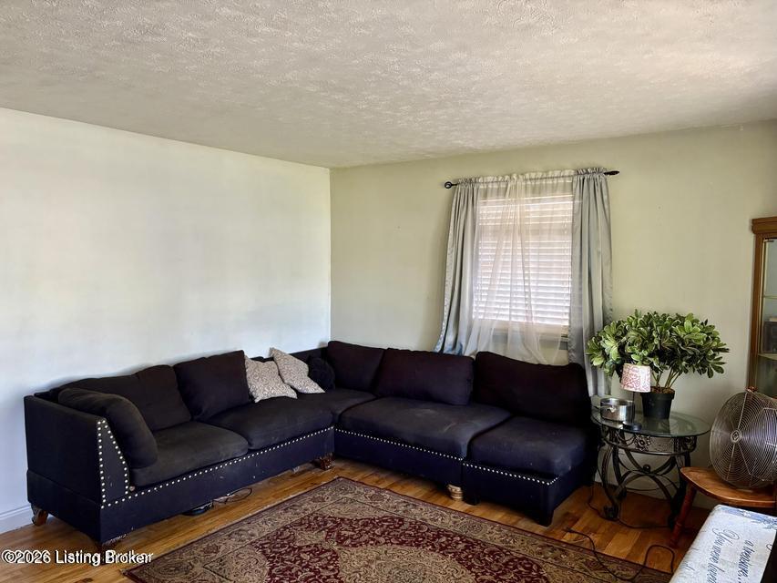 2320 Donna Rd Property Photo 4