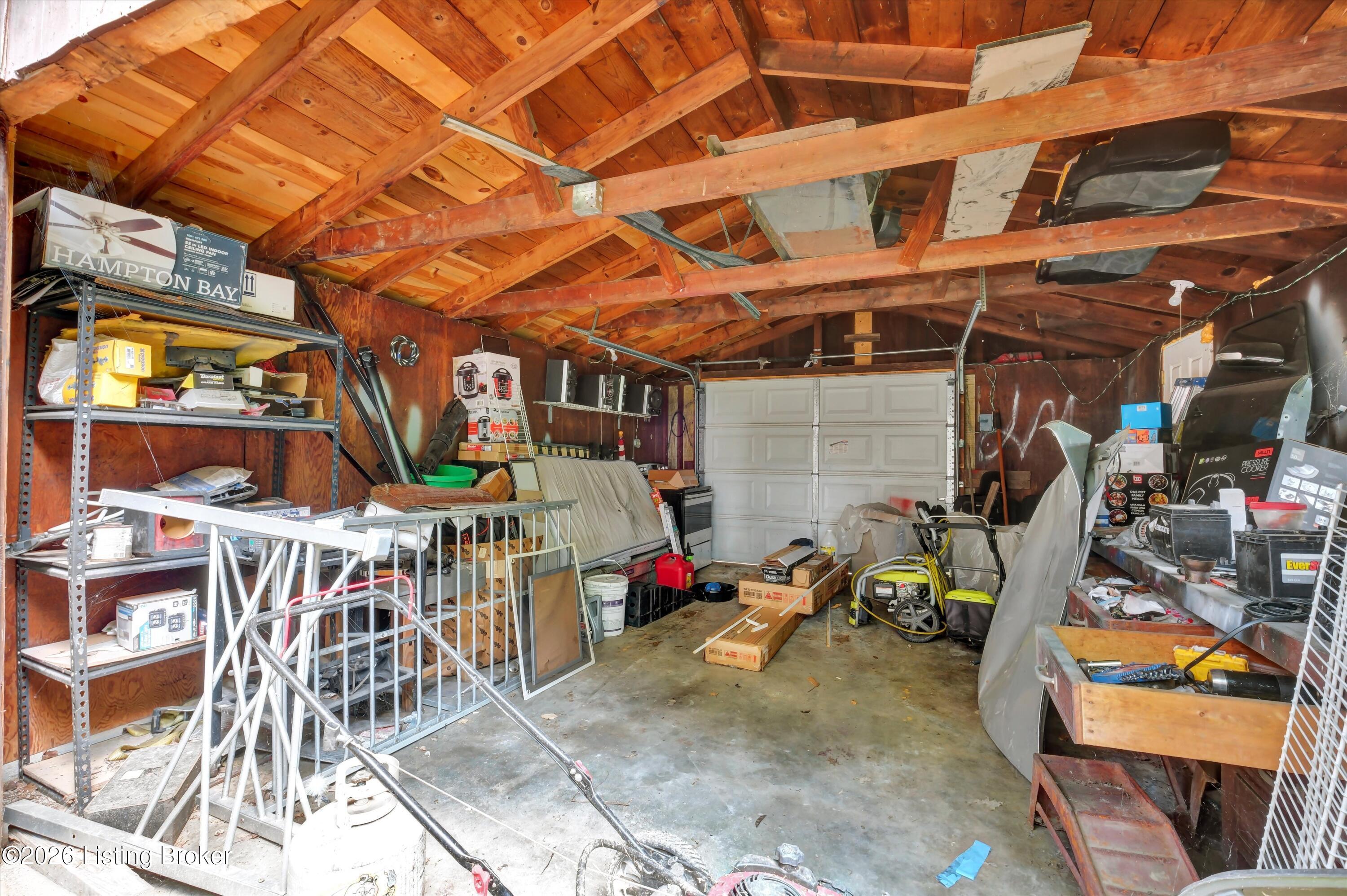 1111 W Indian Trail Property Photo 31