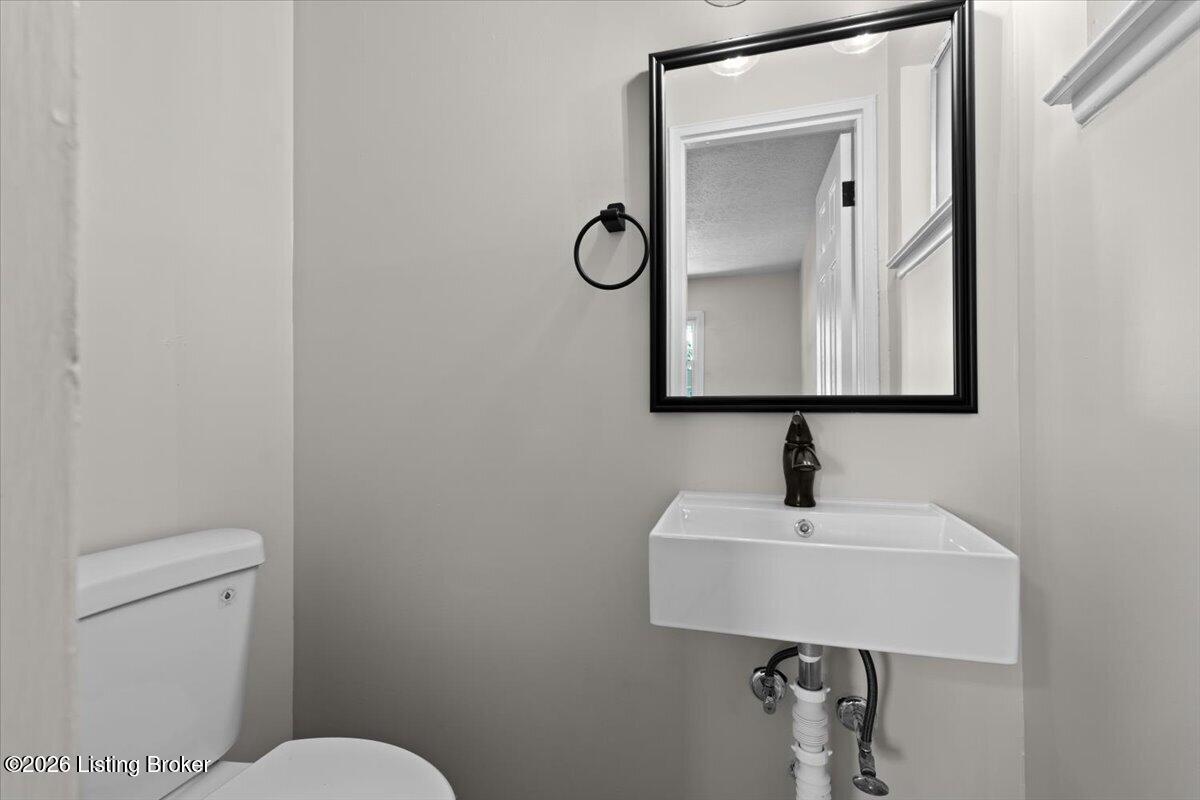 6707 Pendleton Rd Property Photo 24