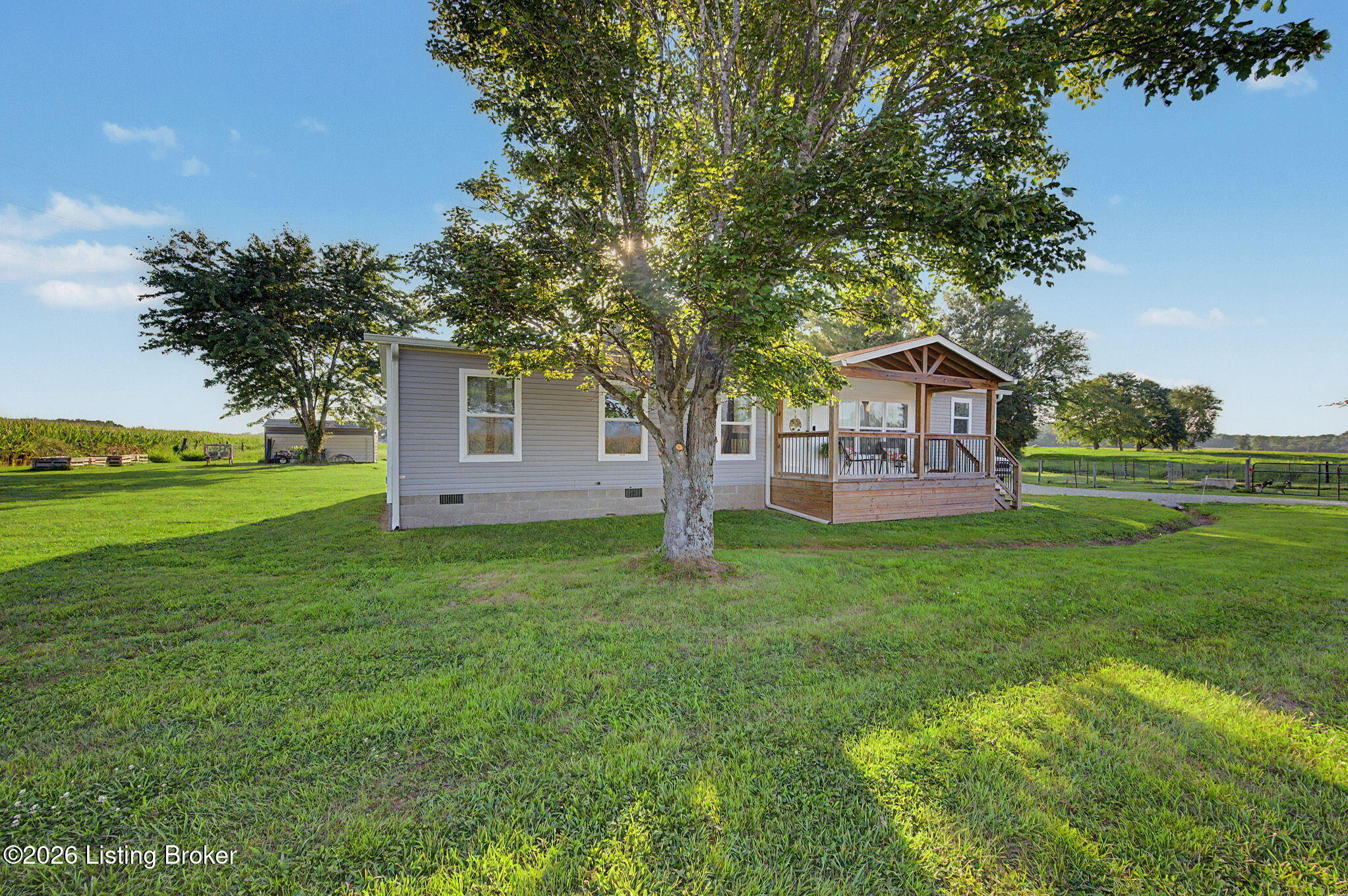 810 S Alexander Creek Rd Property Photo 15