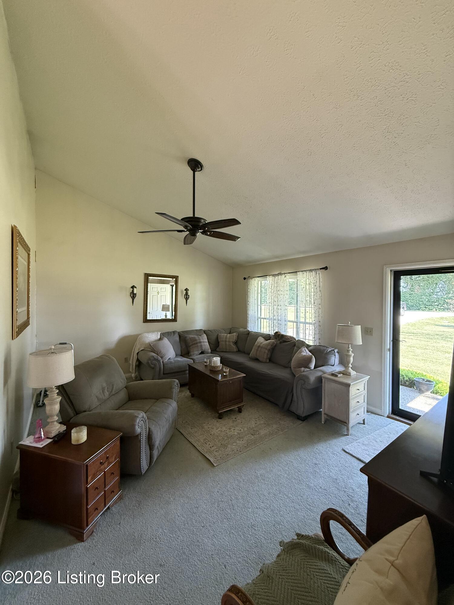 595 Deatsville Loop Property Photo 9