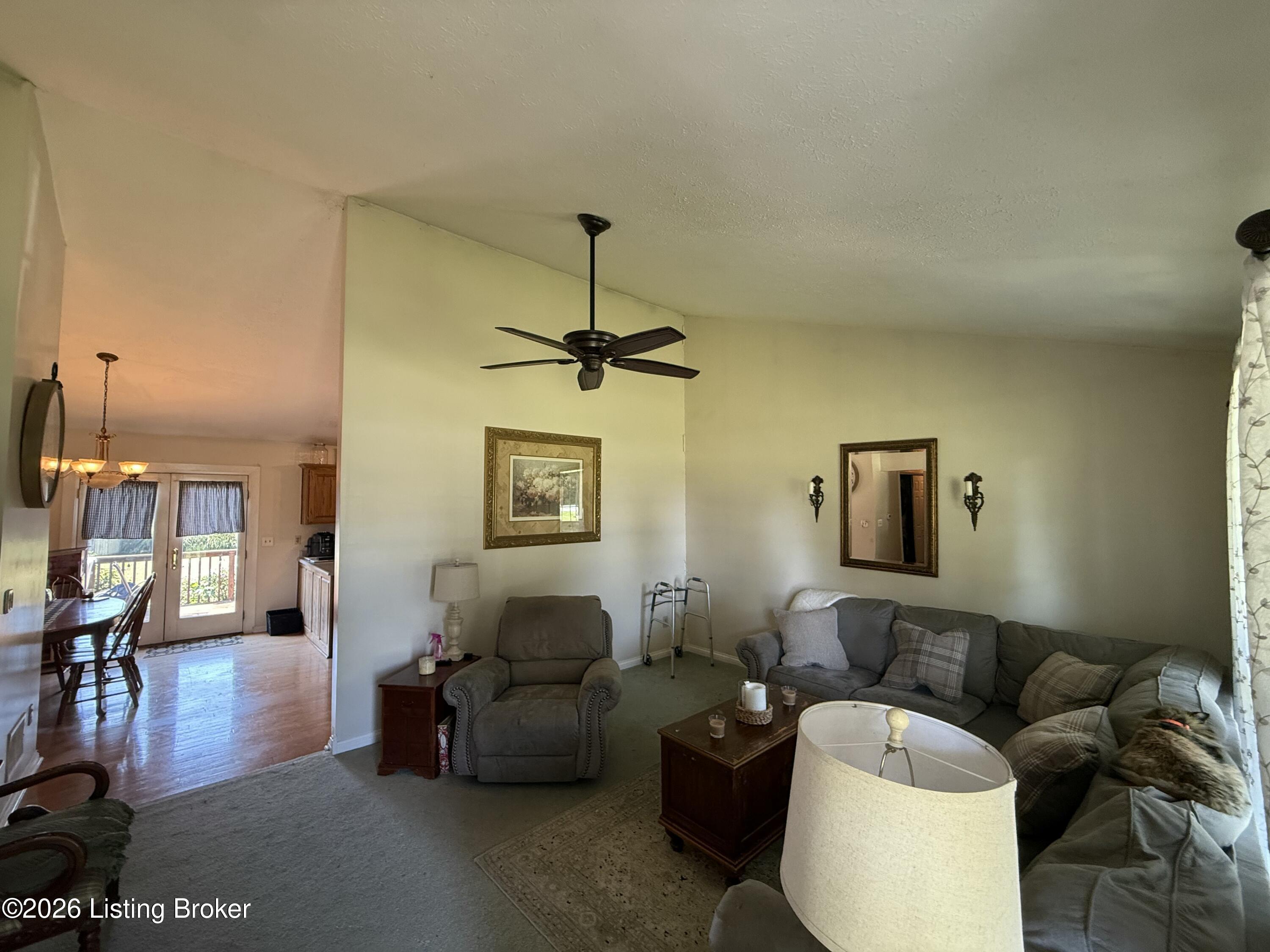 595 Deatsville Loop Property Photo 10
