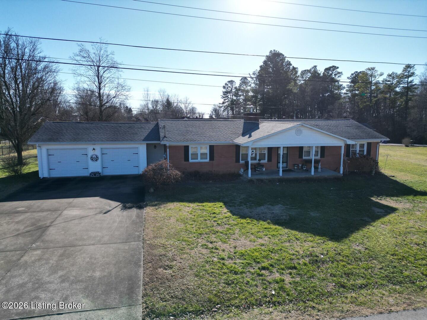 320 Sequoia Dr Property Photo 1