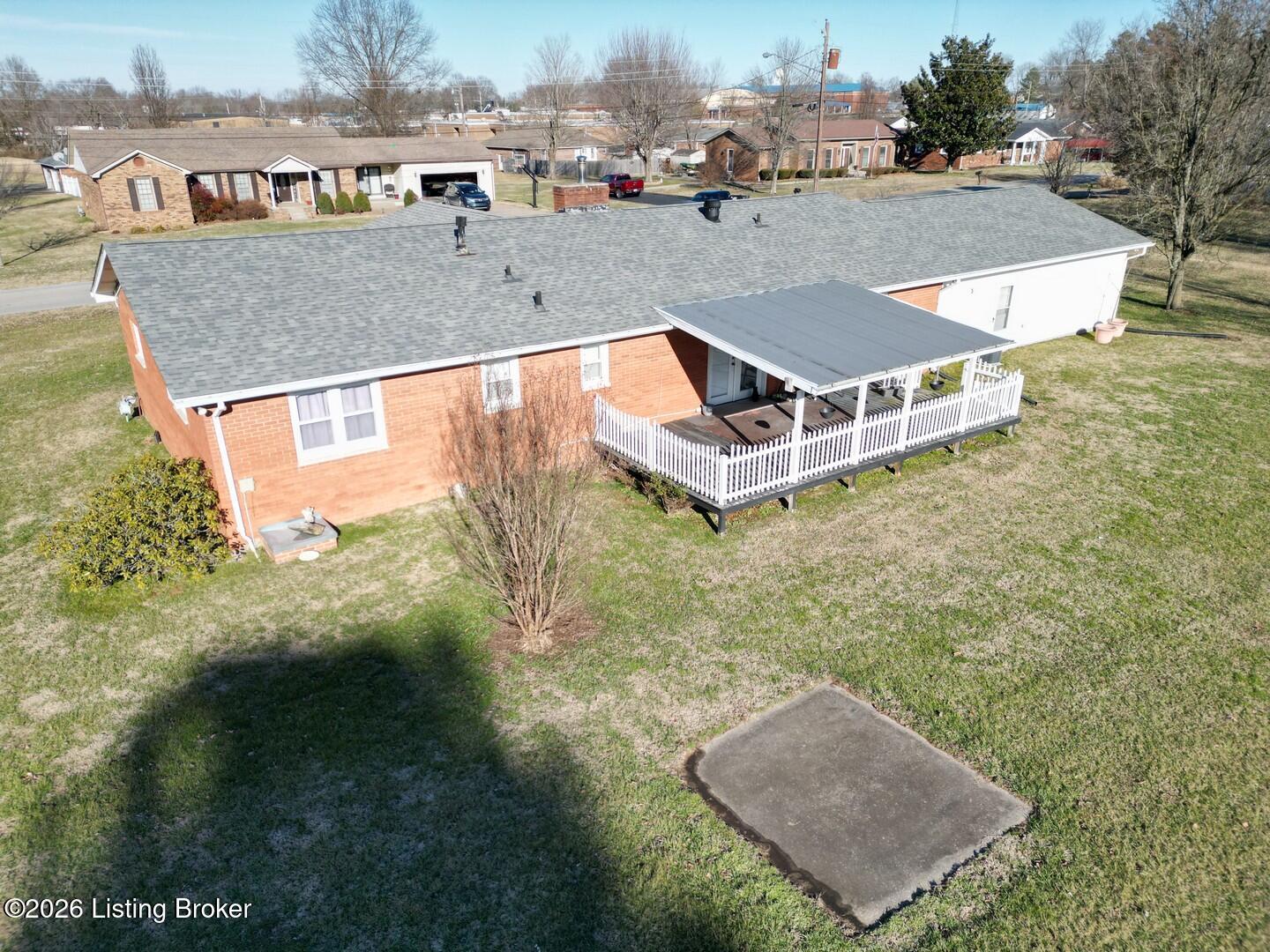 320 Sequoia Dr Property Photo 12