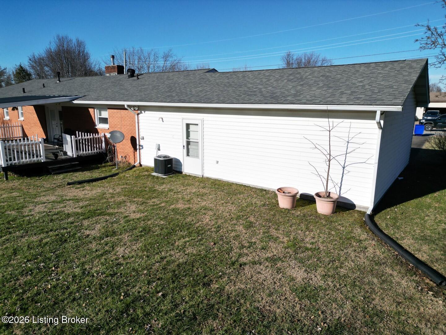 320 Sequoia Dr Property Photo 14