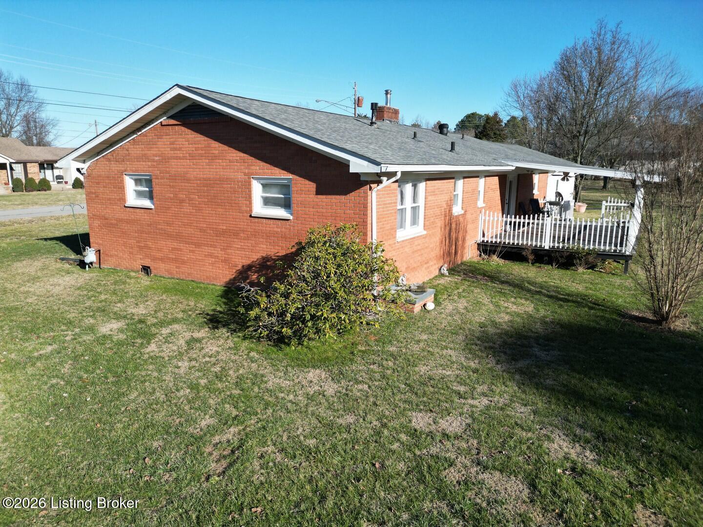 320 Sequoia Dr Property Photo 16