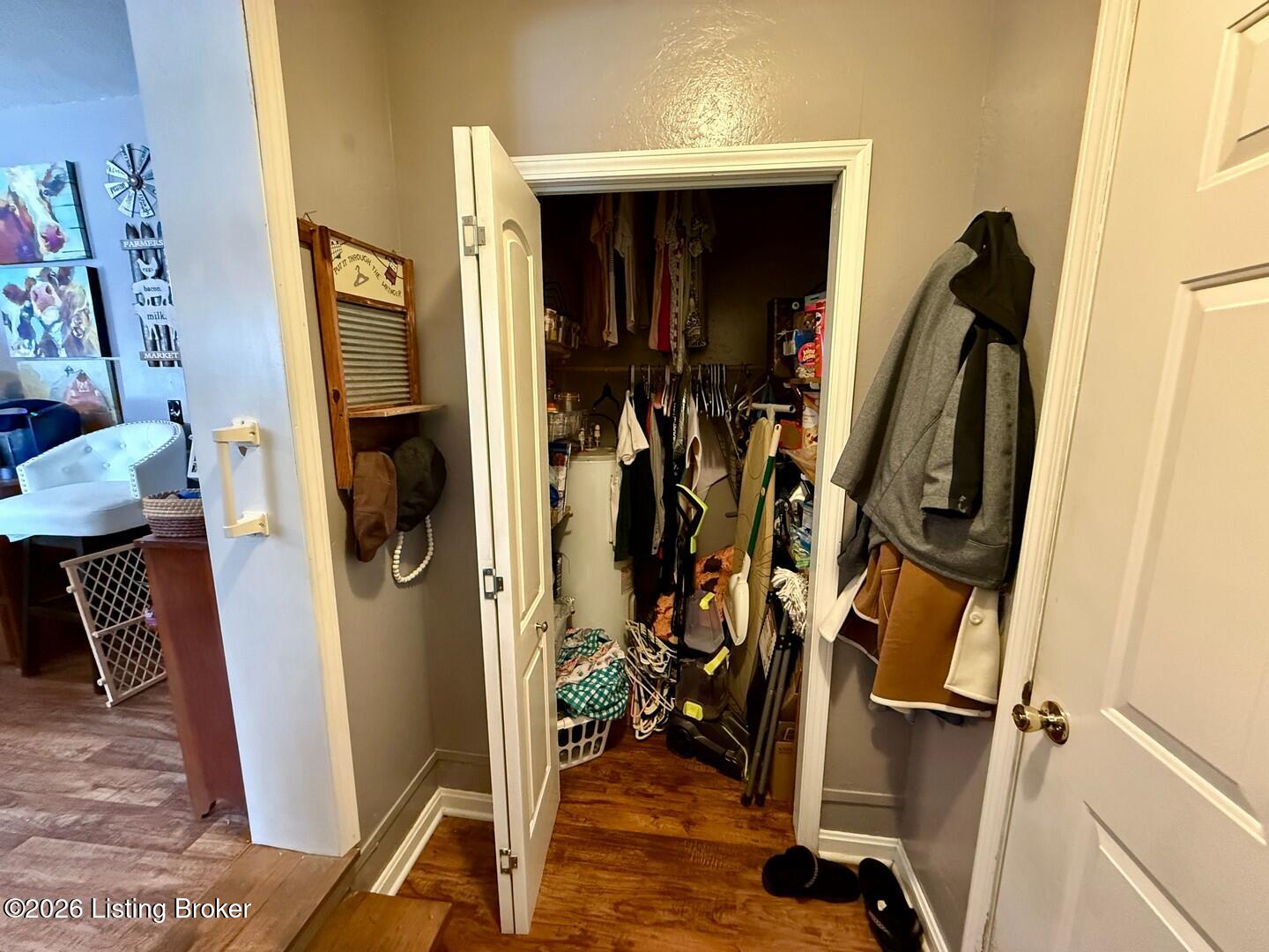 320 Sequoia Dr Property Photo 27