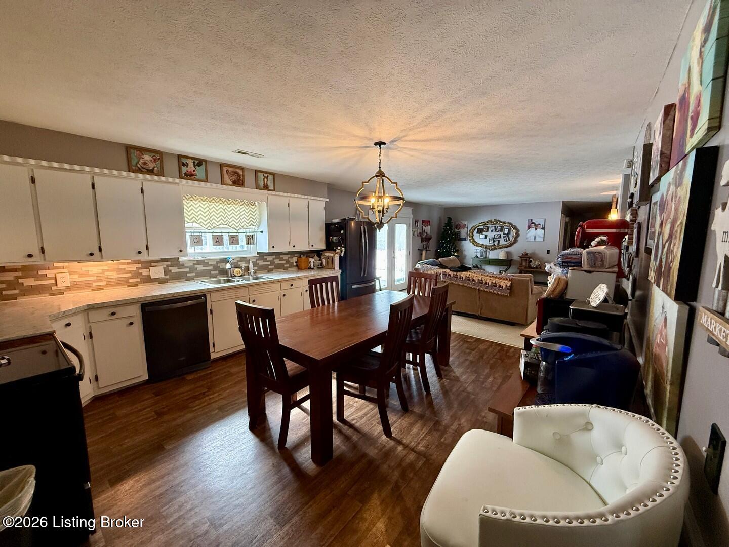 320 Sequoia Dr Property Photo 29