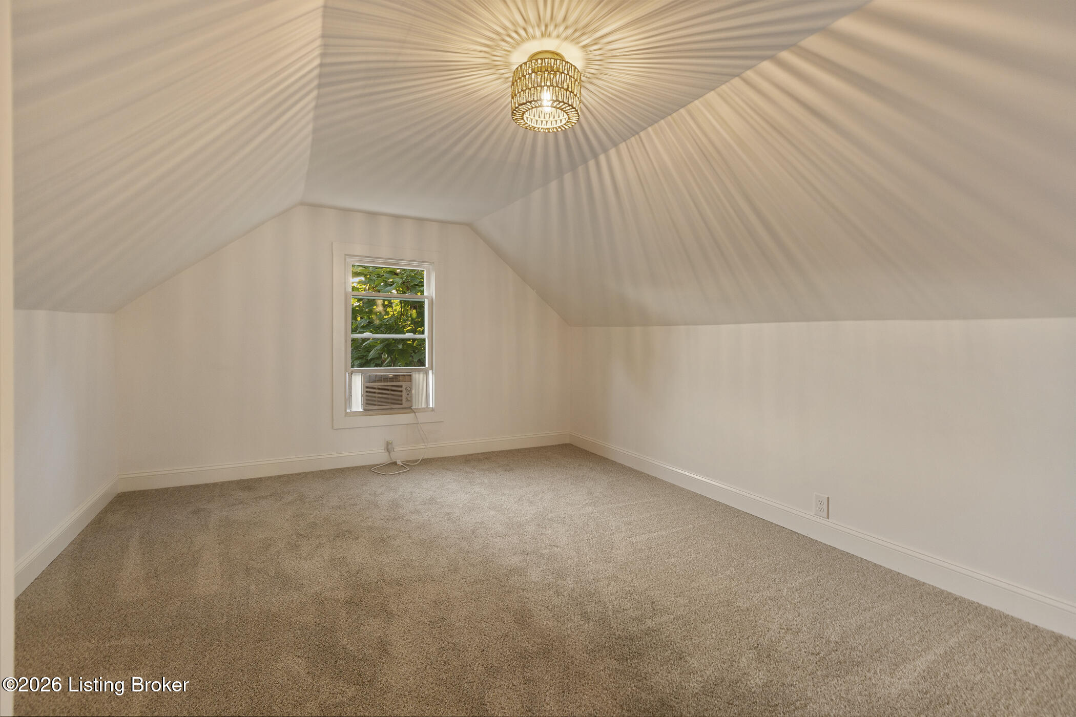 2310 Thomas Ave Property Photo 18