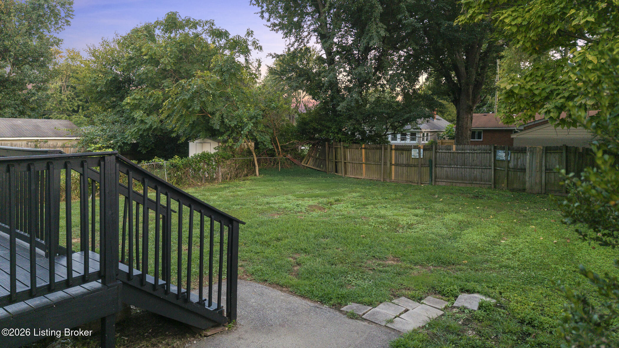 2310 Thomas Ave Property Photo 25