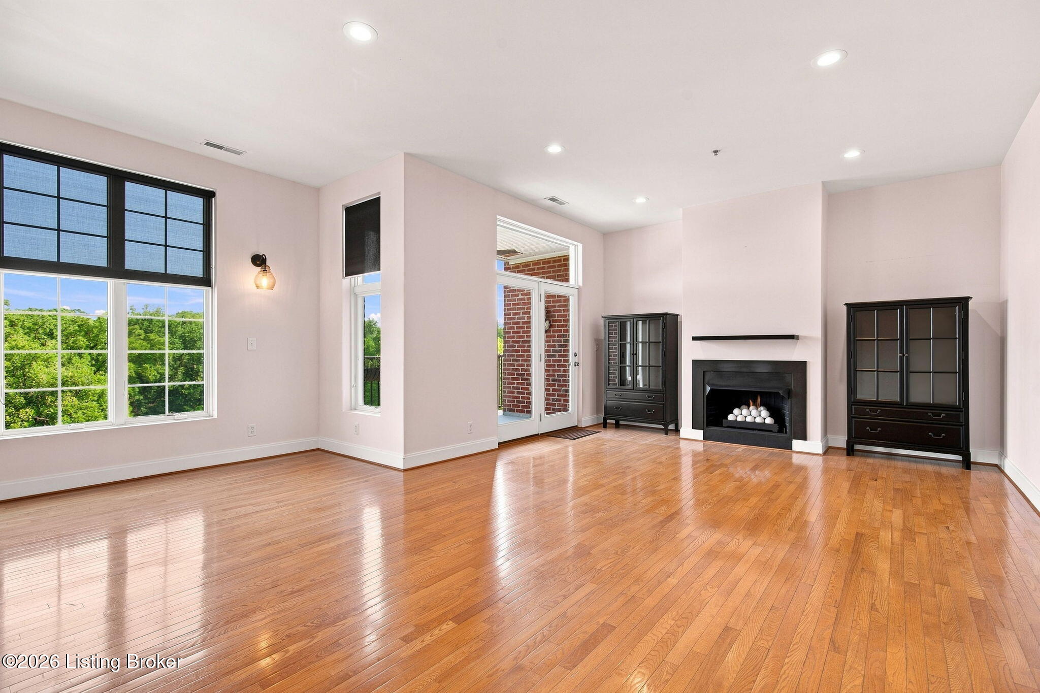 2011 Frankfort Ave 408