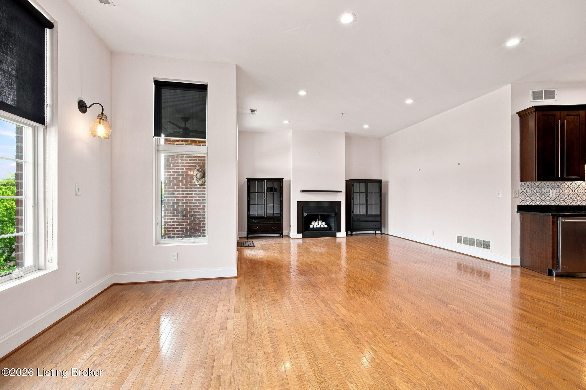 2011 Frankfort Ave 408 Property Photo 5