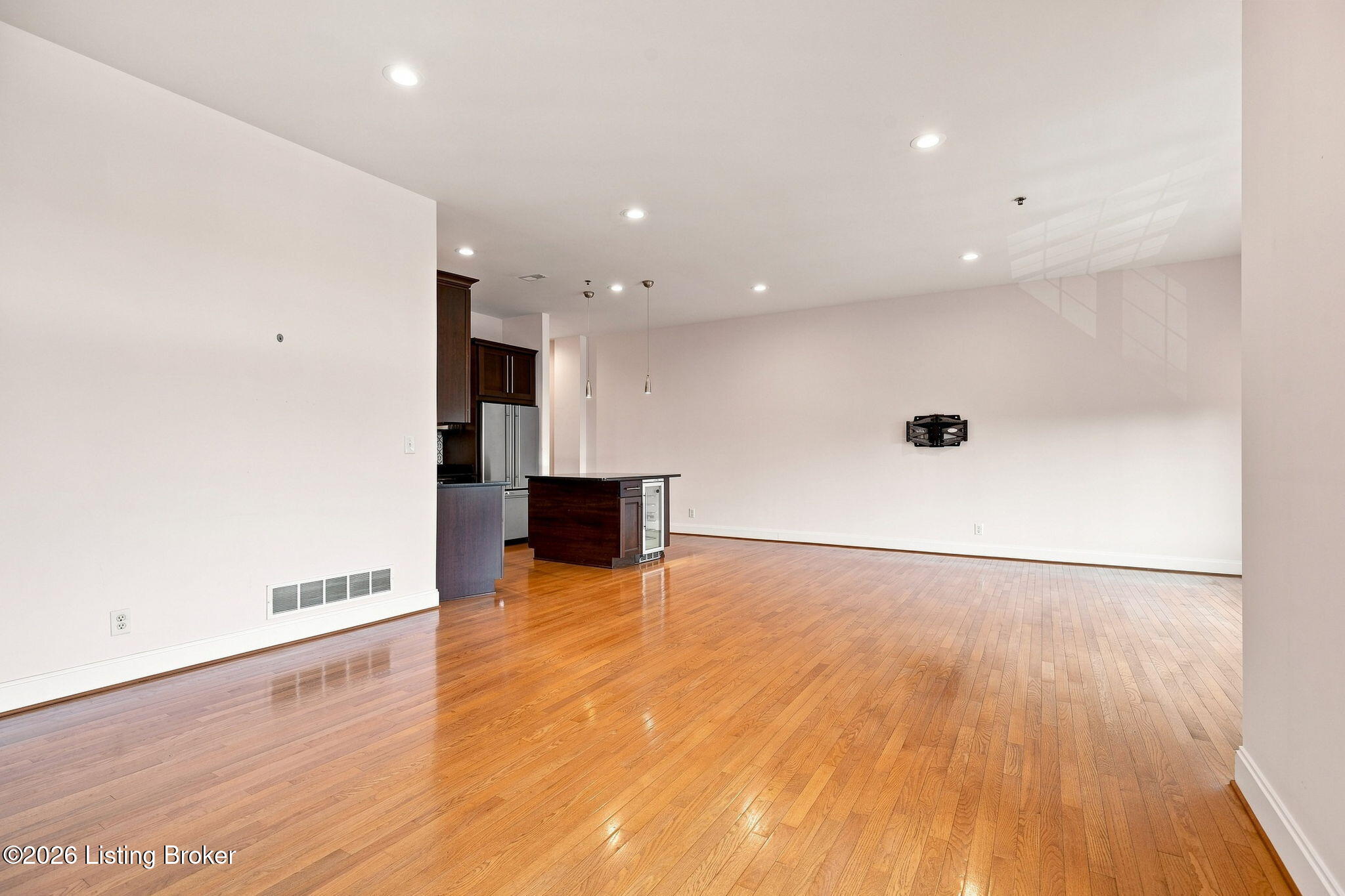 2011 Frankfort Ave 408 Property Photo 7