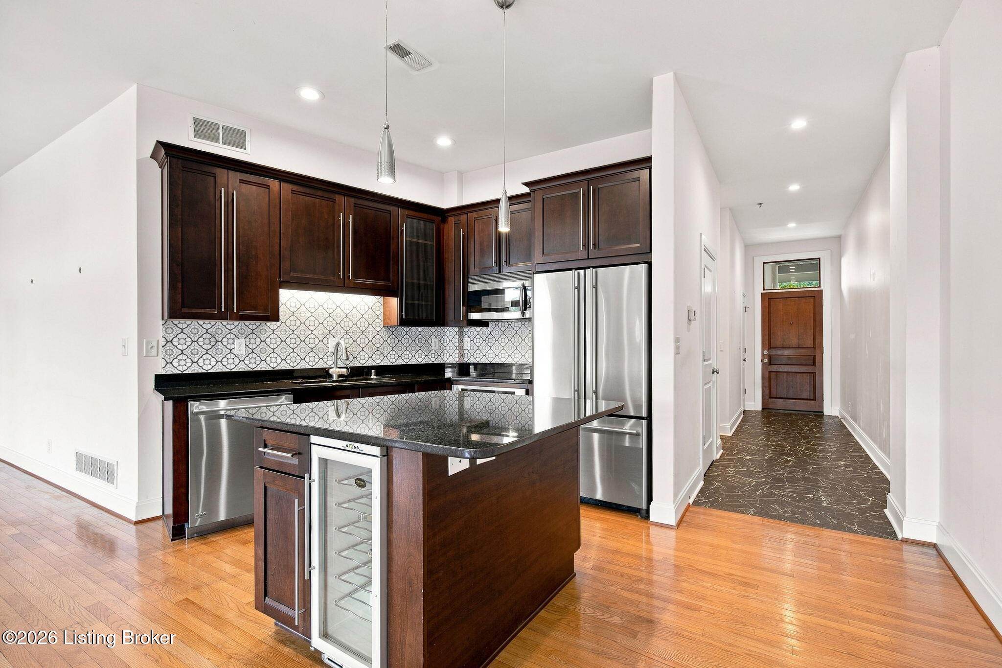 2011 Frankfort Ave 408 Property Photo 14