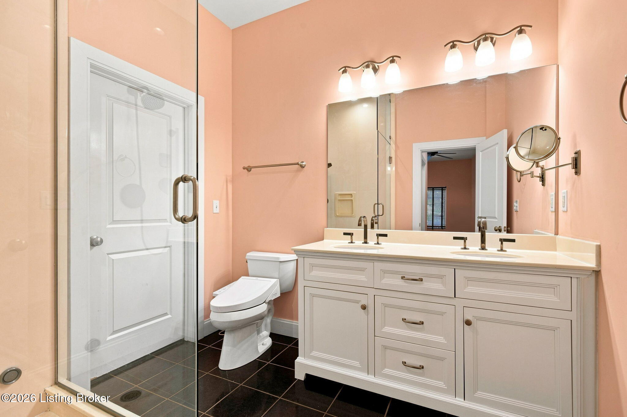 2011 Frankfort Ave 408 Property Photo 22