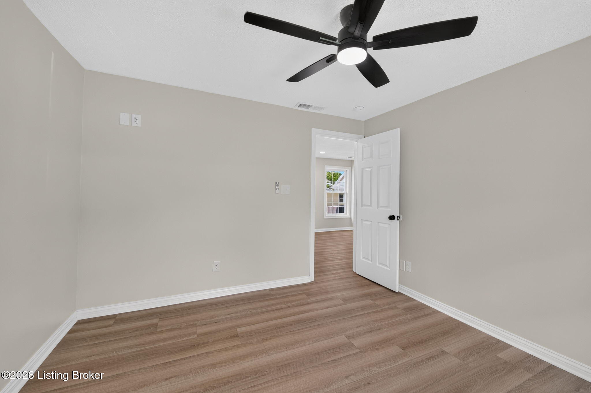 1268 Springdale Dr Property Photo 18