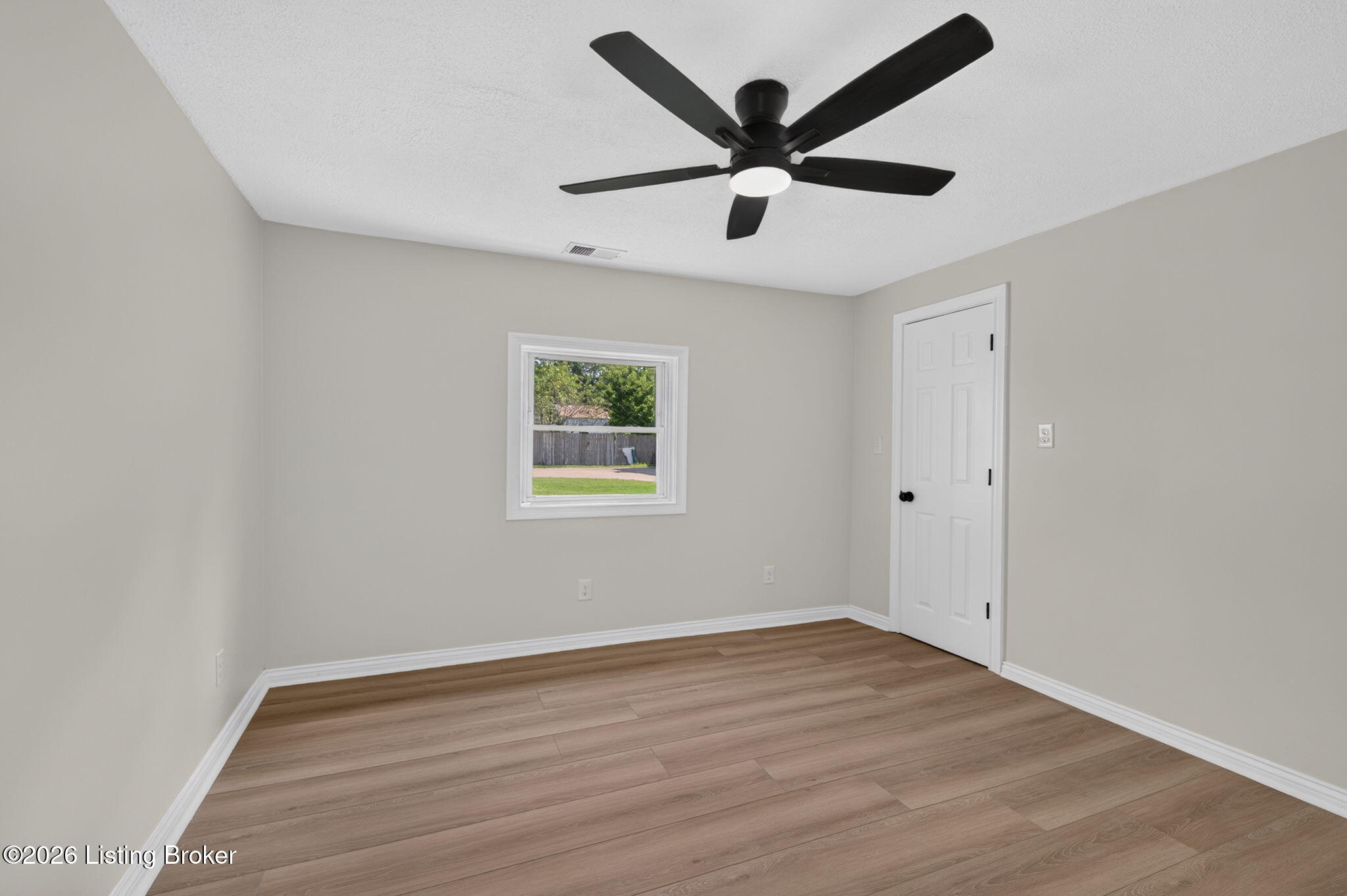 1268 Springdale Dr Property Photo 19
