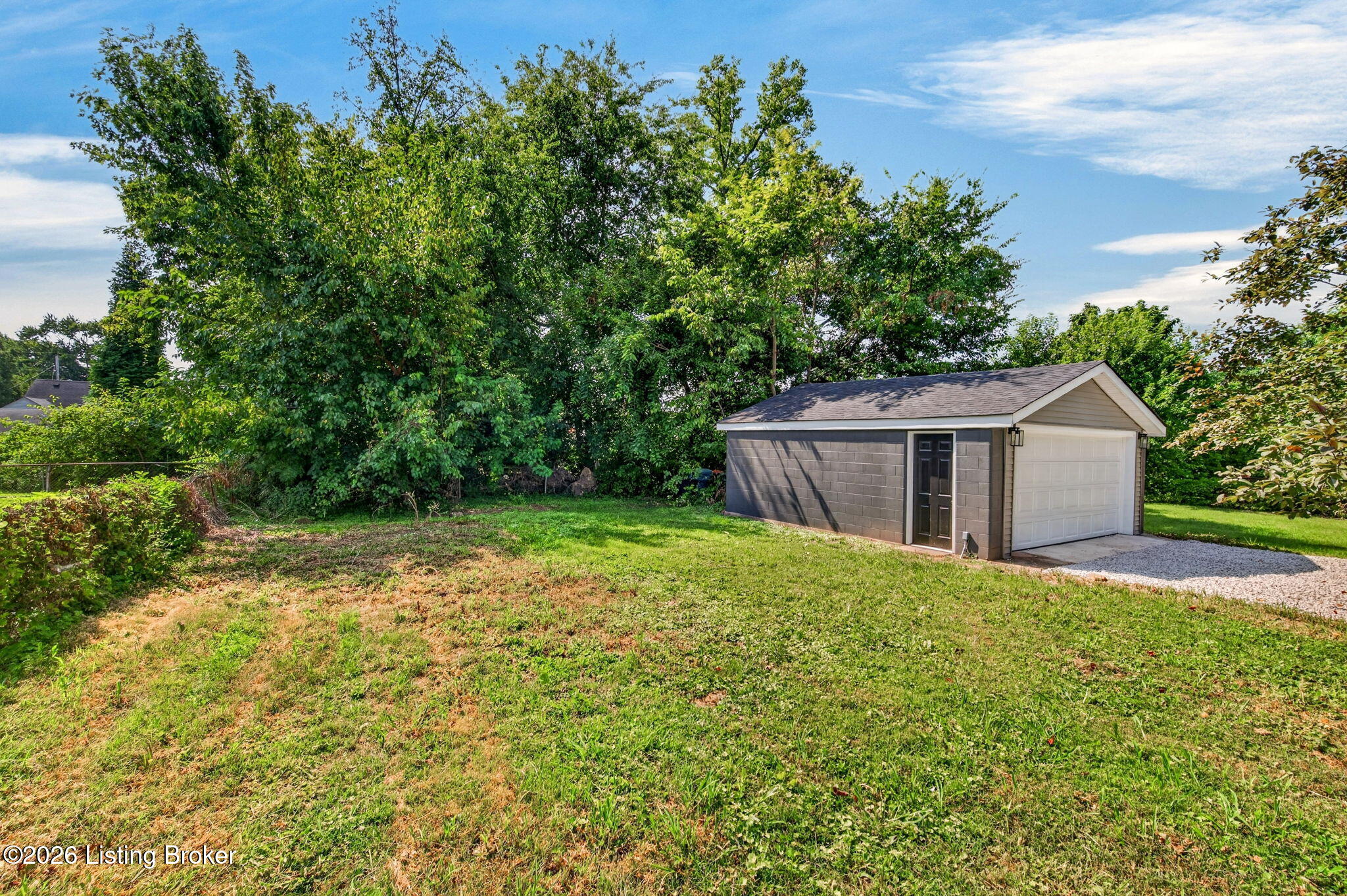 1268 Springdale Dr Property Photo 27