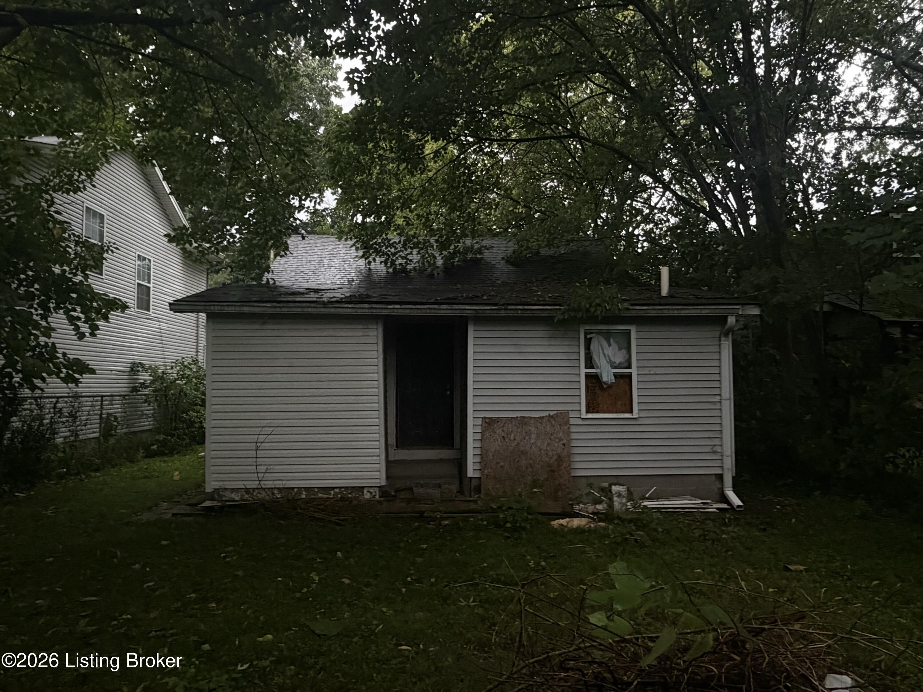 661 Hecks Ln Property Photo 6