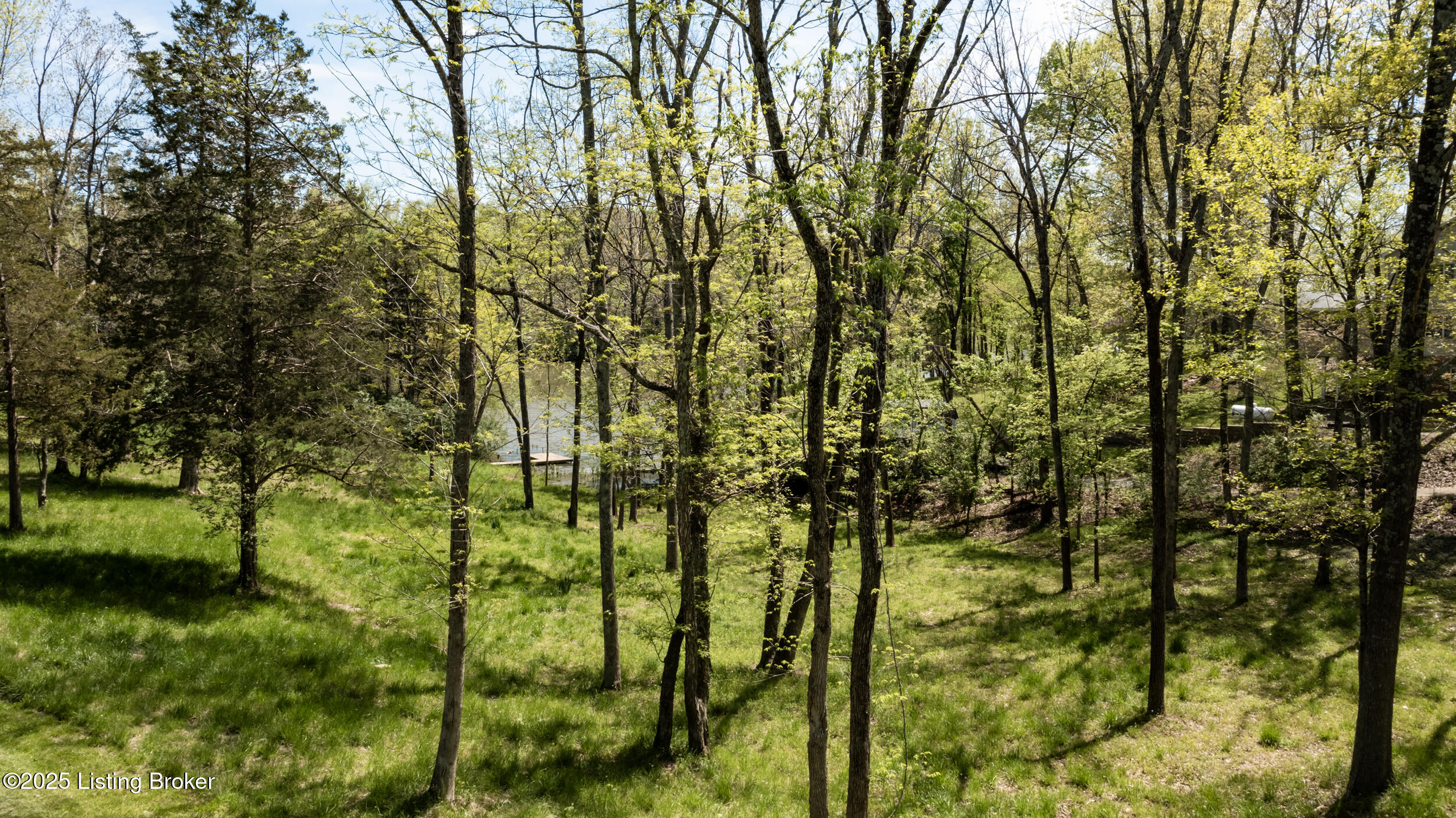 1016 Peninsula Dr Property Photo 5