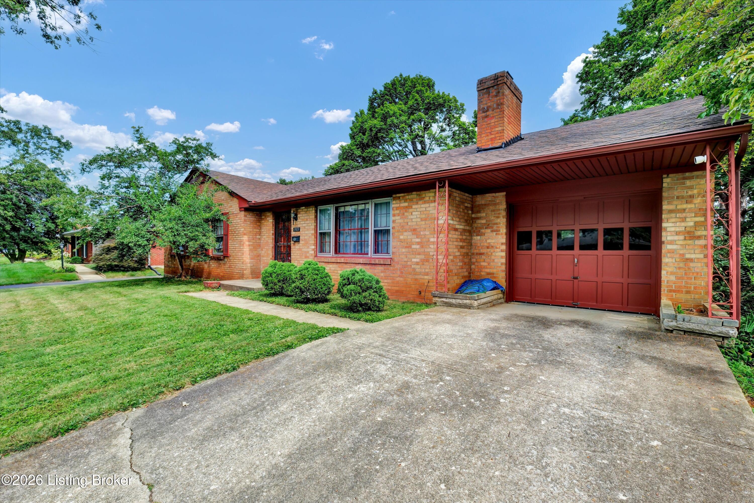 1903 Wesley Ave Property Photo 2