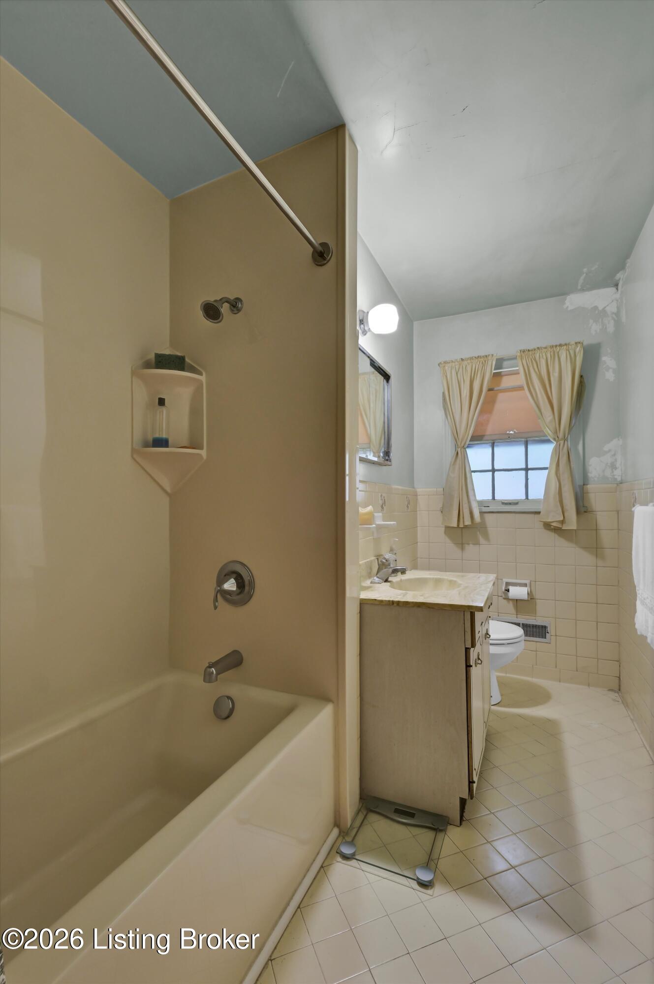 1903 Wesley Ave Property Photo 18