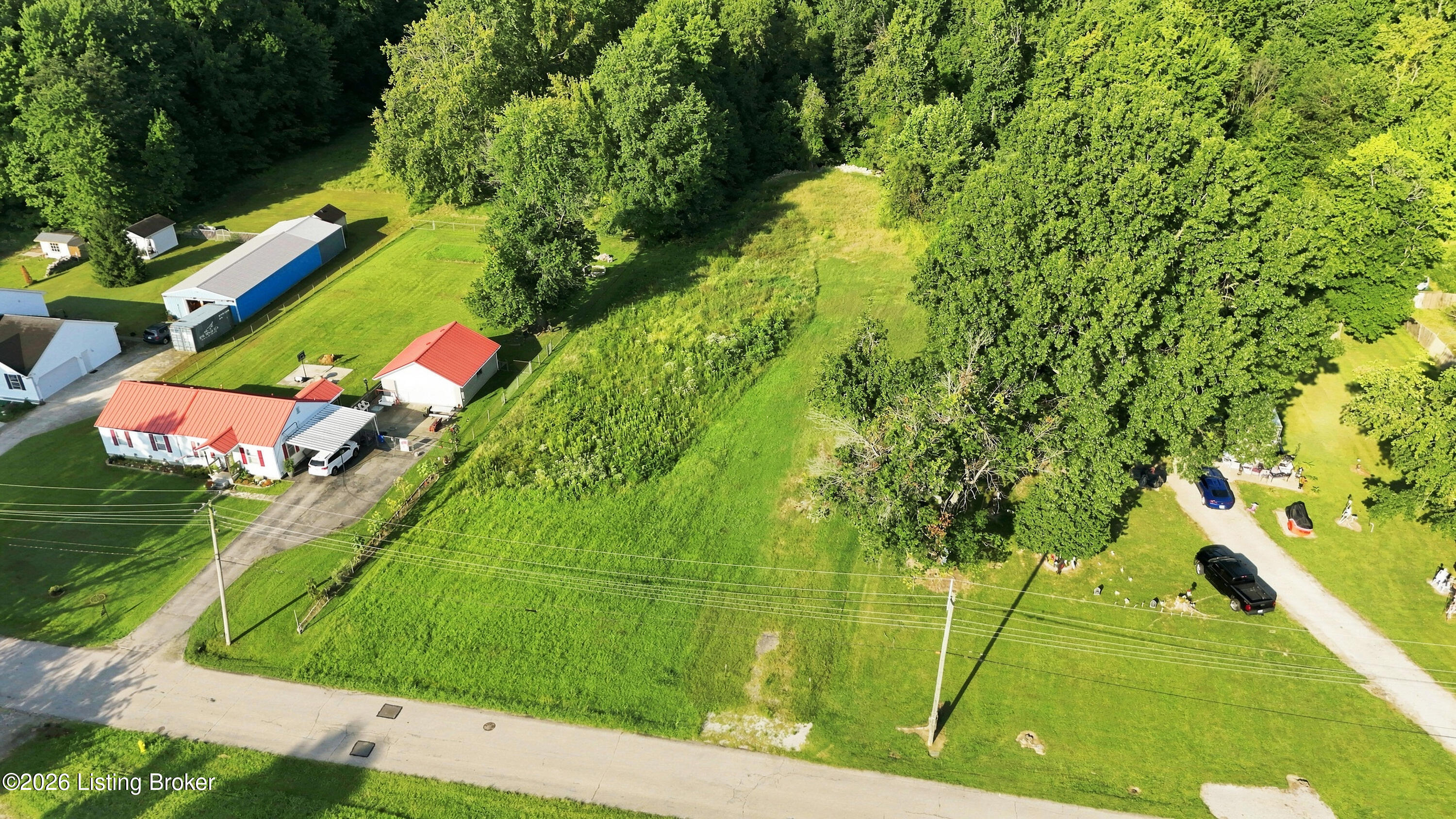 9612 Farmers Ln Property Photo 3